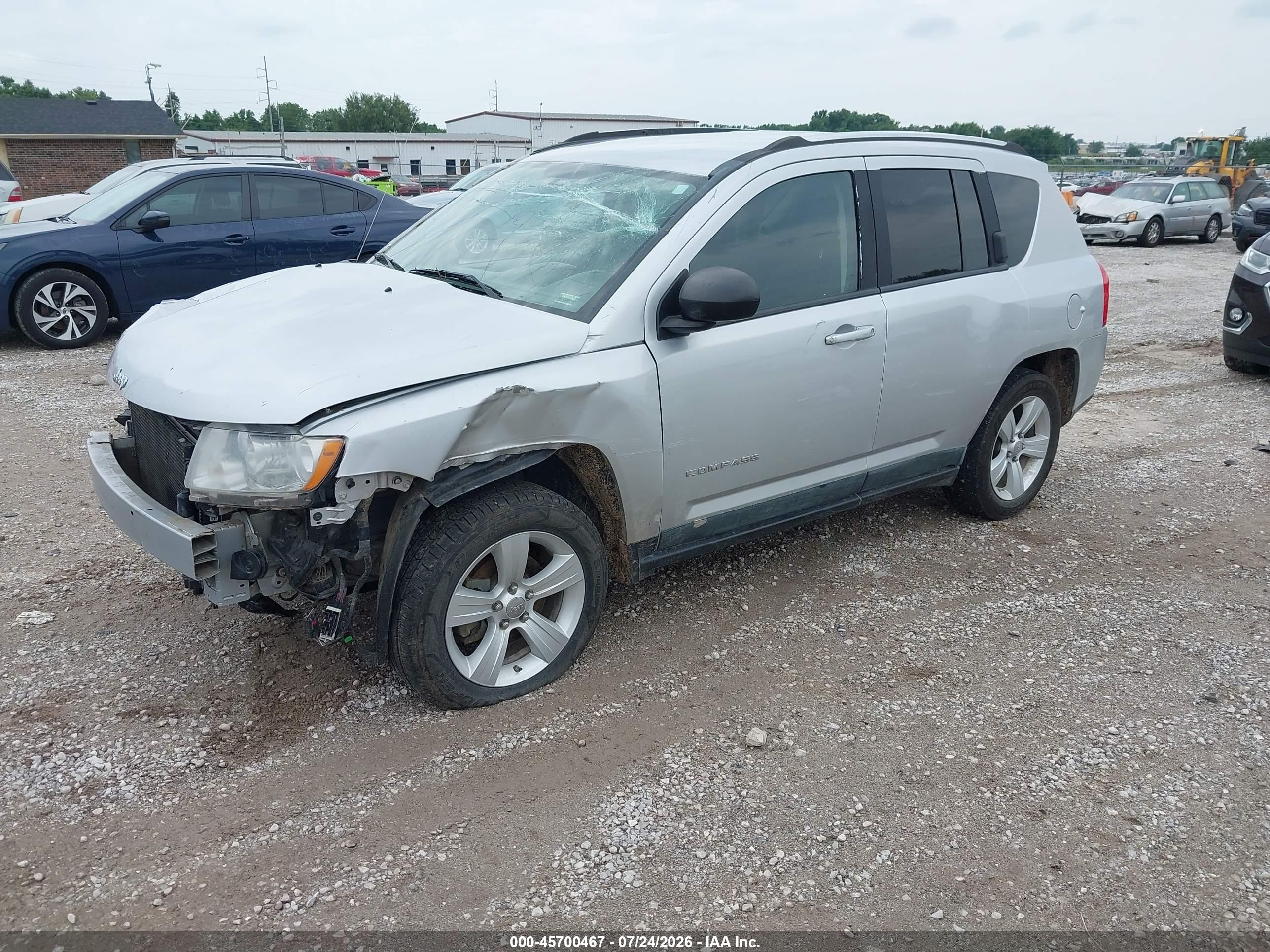 2011 Jeep Compass   Silver vin: 1J4NF1FB5BD248396