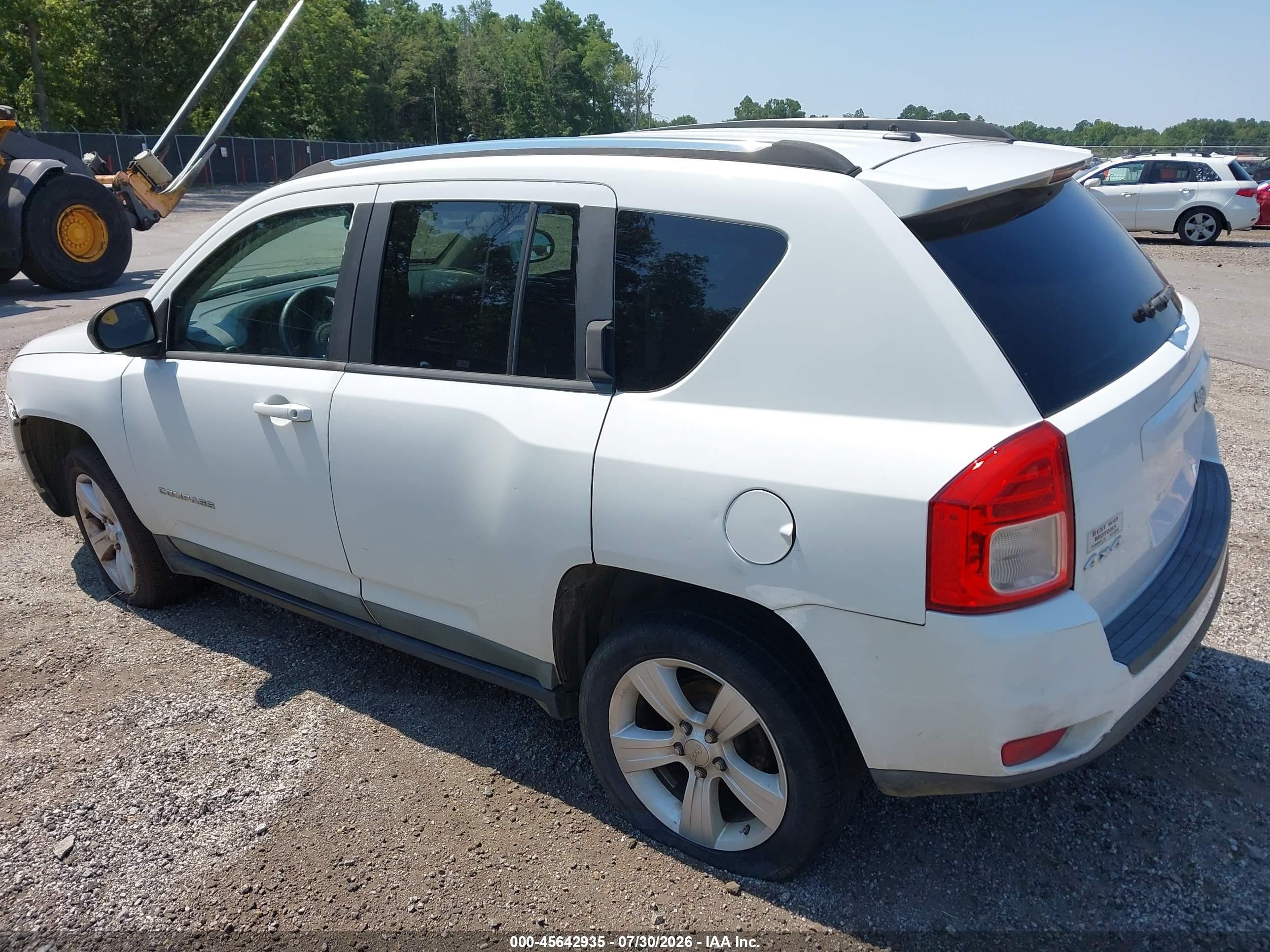 2011 Jeep Compass   White vin: 1J4NF1FB5BD250620