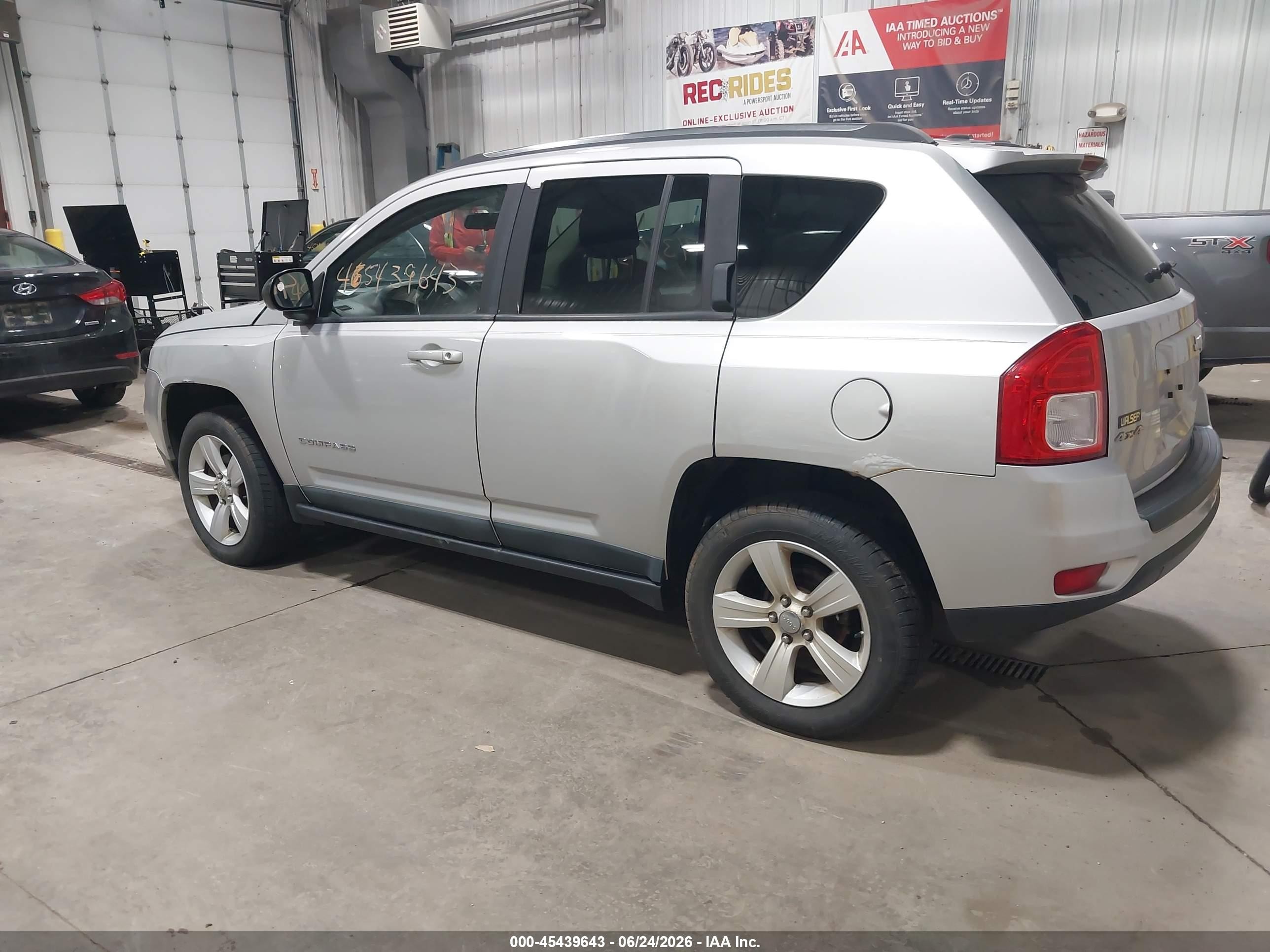 2011 Jeep Compass   Gray vin: 1J4NF1FB6BD276191