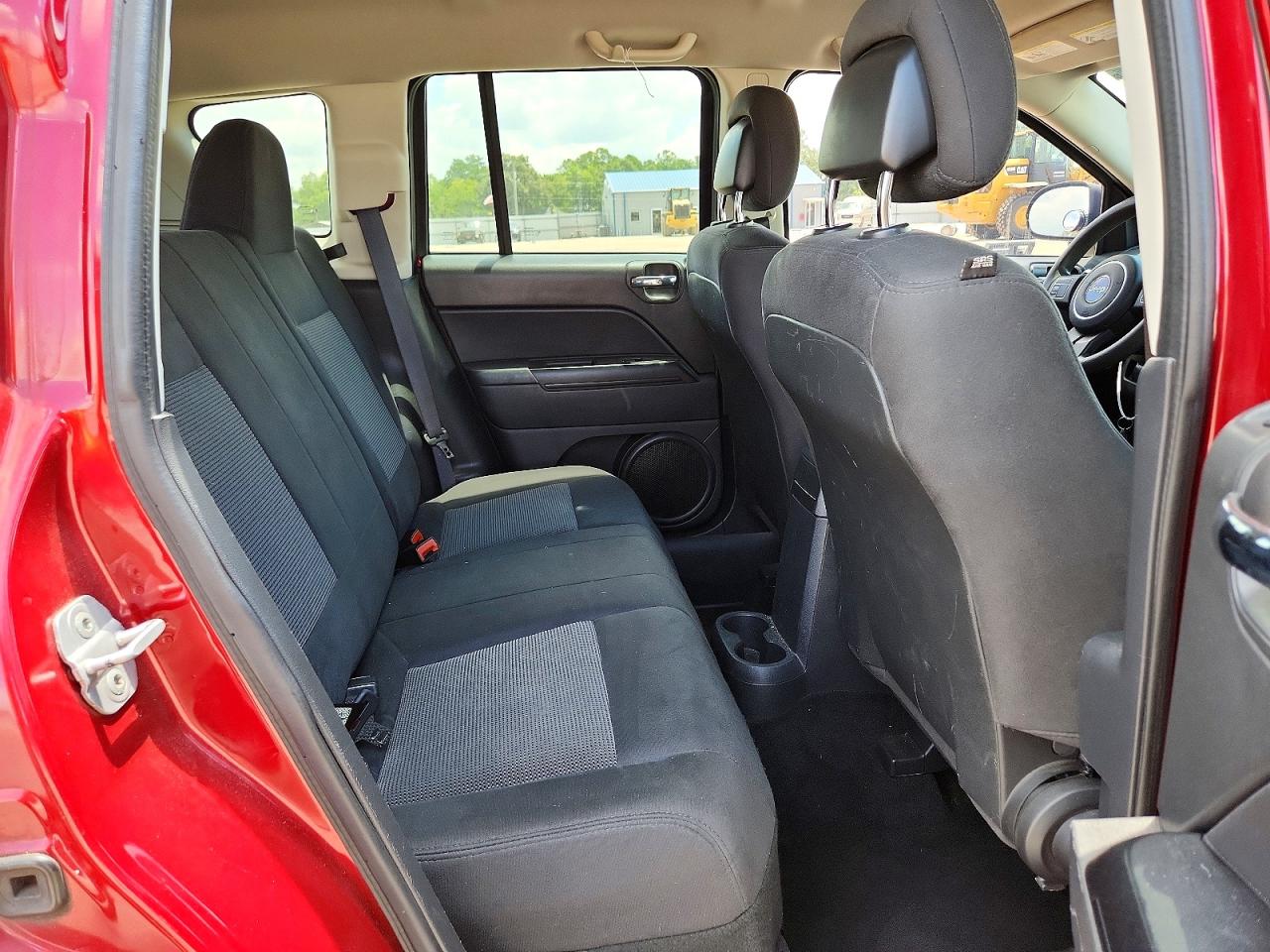 2011 Jeep Compass Sport Red vin: 1J4NF1FB8BD174620