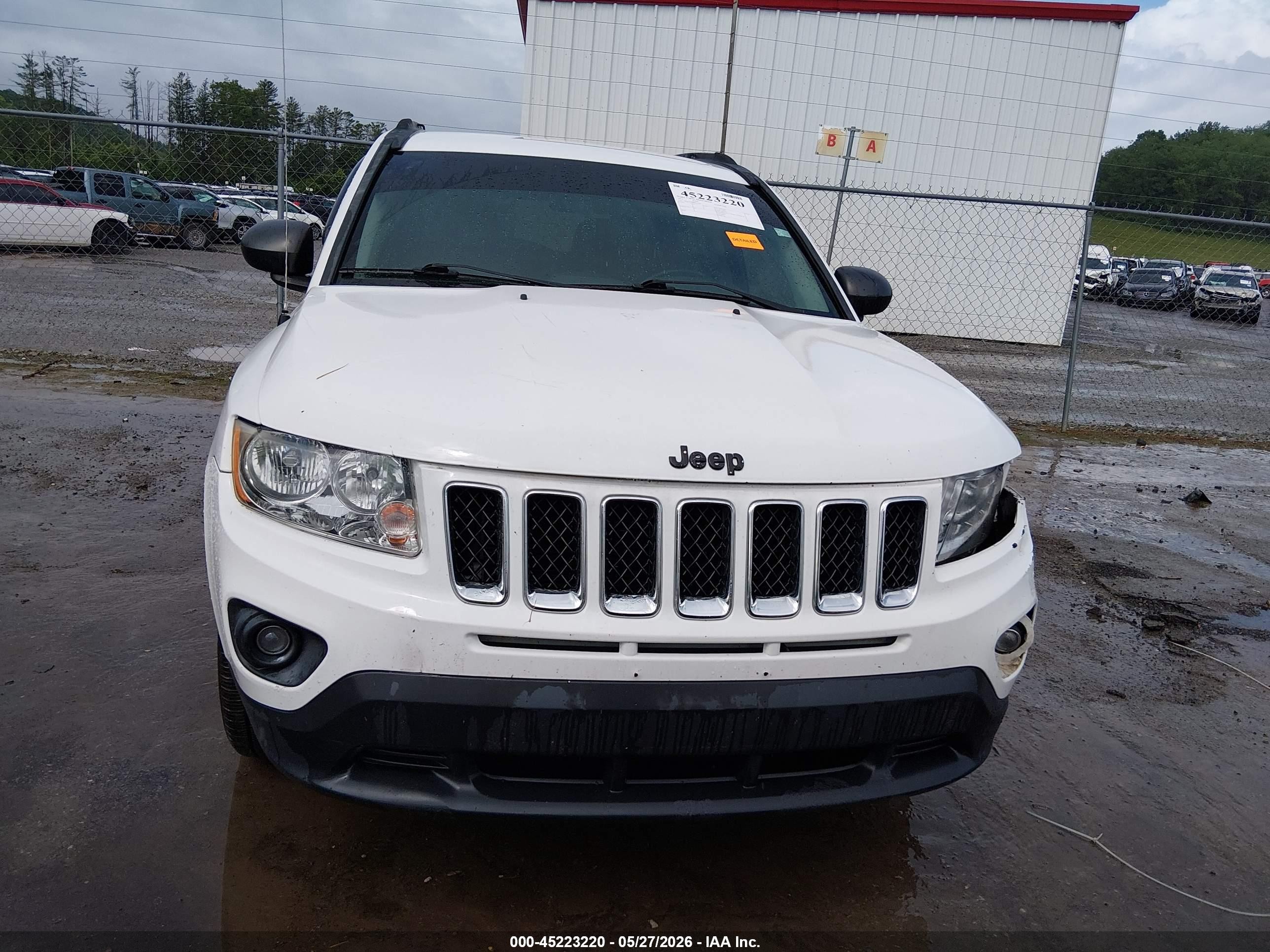2011 Jeep Compass   White vin: 1J4NF1FB8BD191949