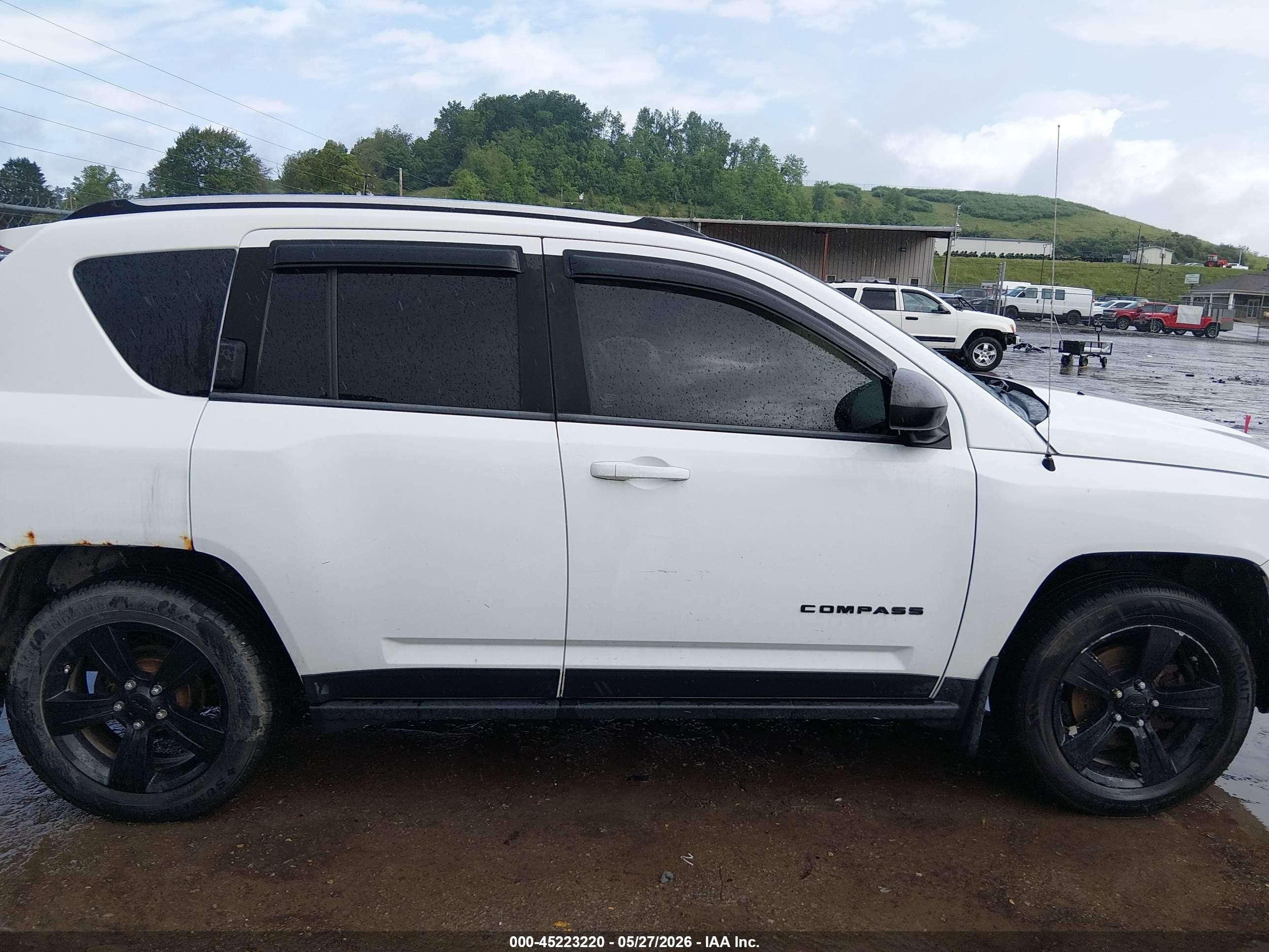 2011 Jeep Compass   White vin: 1J4NF1FB8BD191949