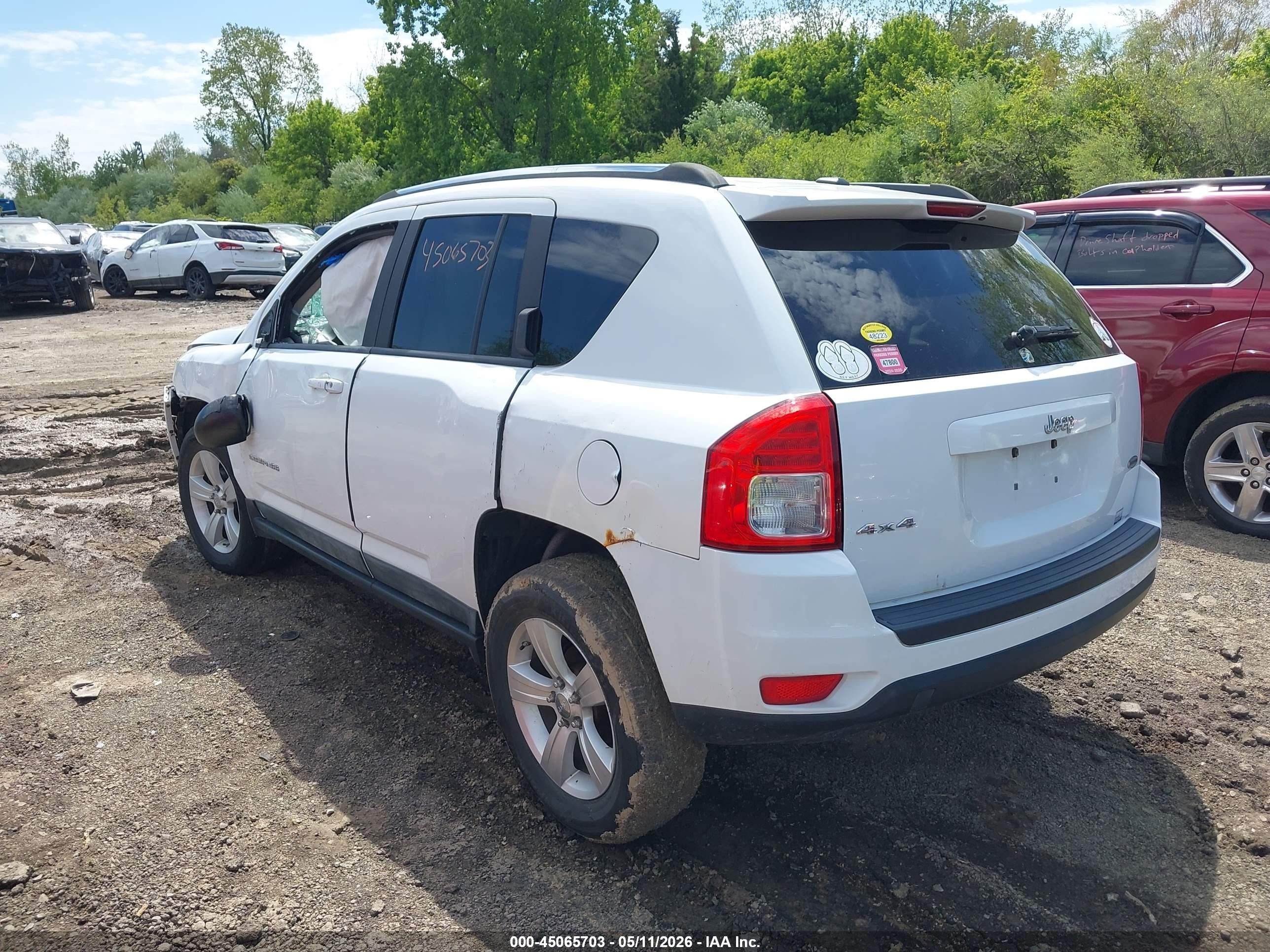 2011 Jeep Compass   White vin: 1J4NF1FB8BD244522