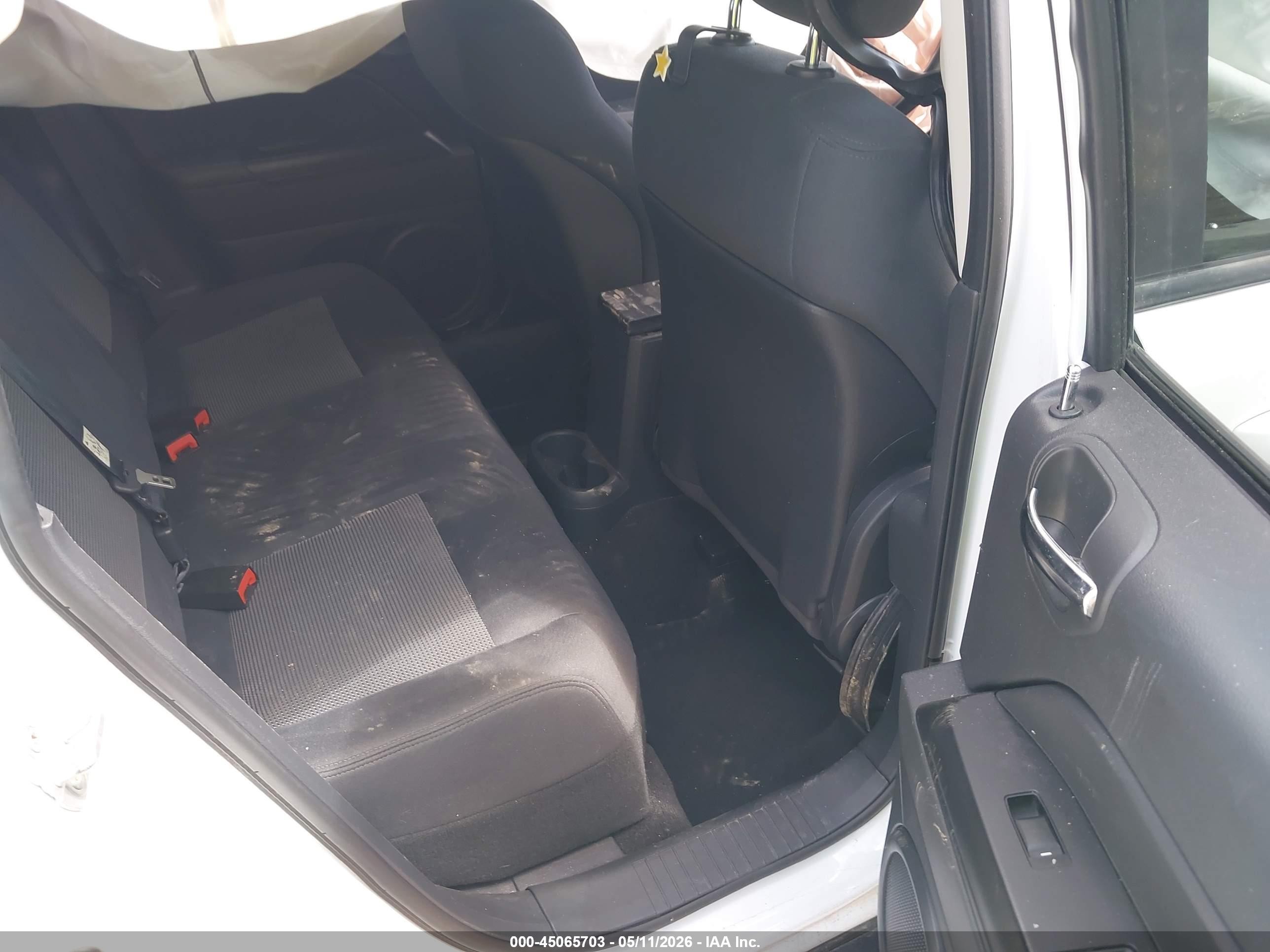 2011 Jeep Compass   White vin: 1J4NF1FB8BD244522