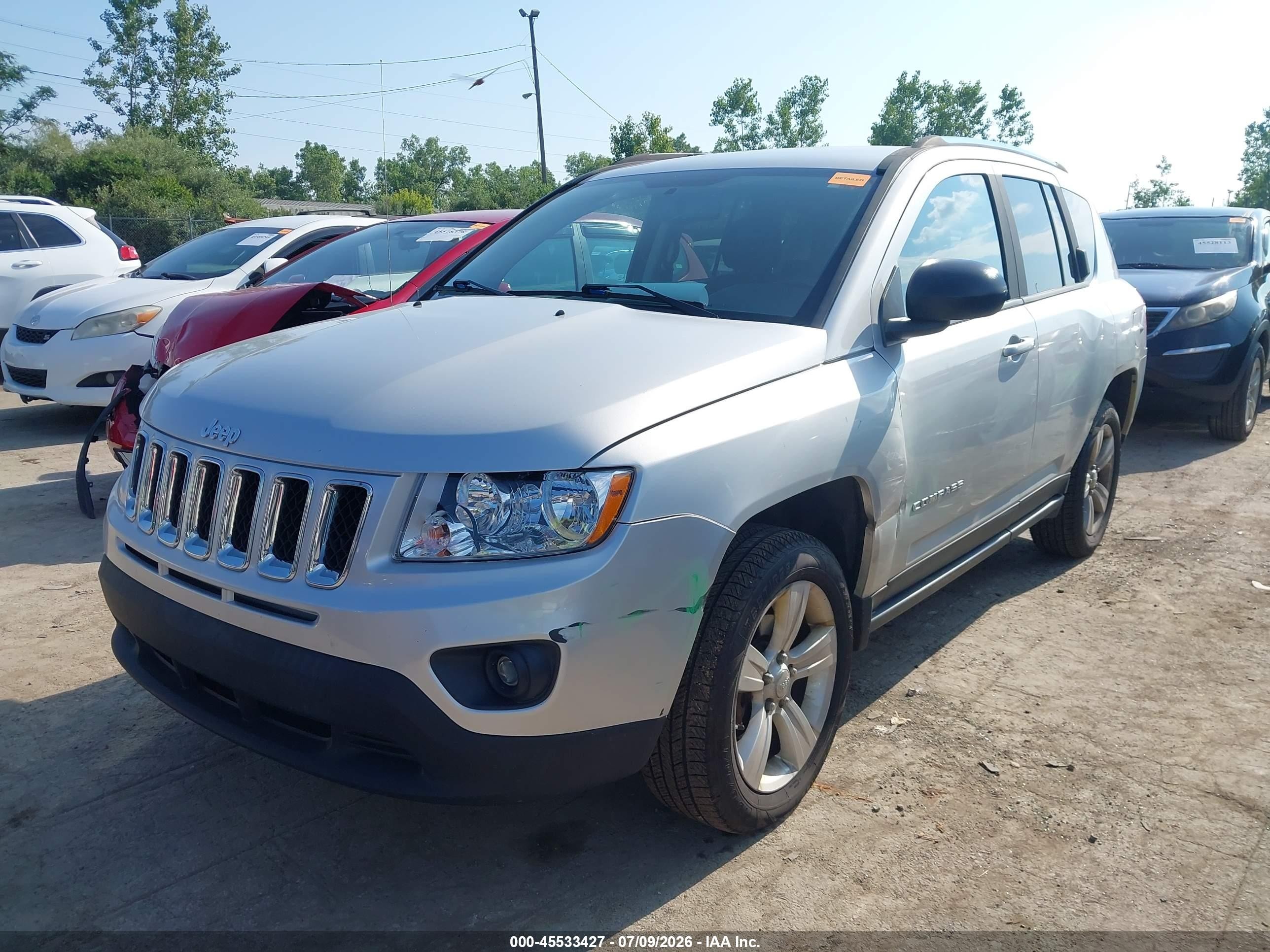 2011 Jeep Compass   Silver vin: 1J4NF1FB8BD244665