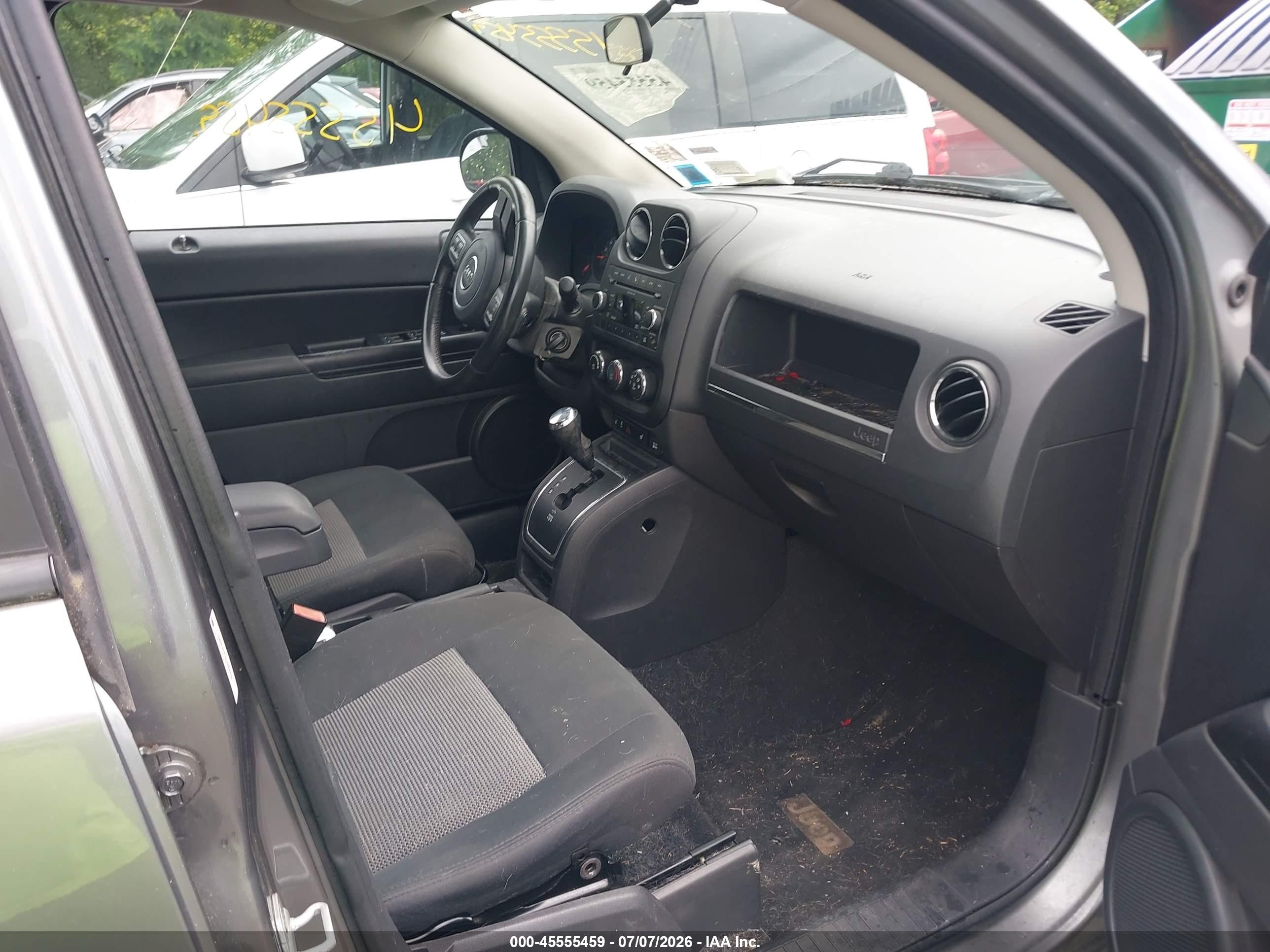 2011 Jeep Compass   Gray vin: 1J4NF1FB8BD259733