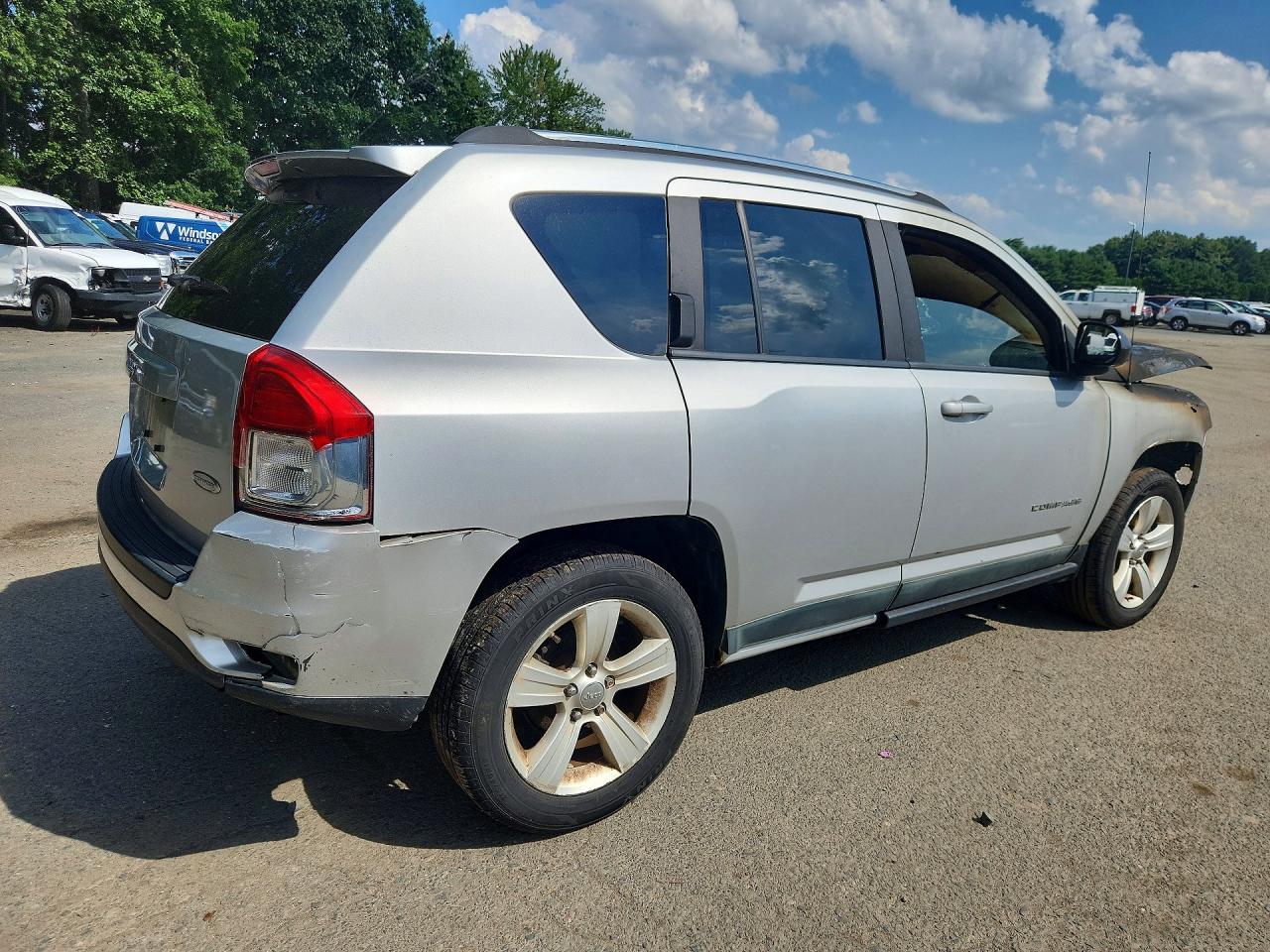 2011 Jeep Compass Sport Серебряный vin: 1J4NF1FB9BD251933
