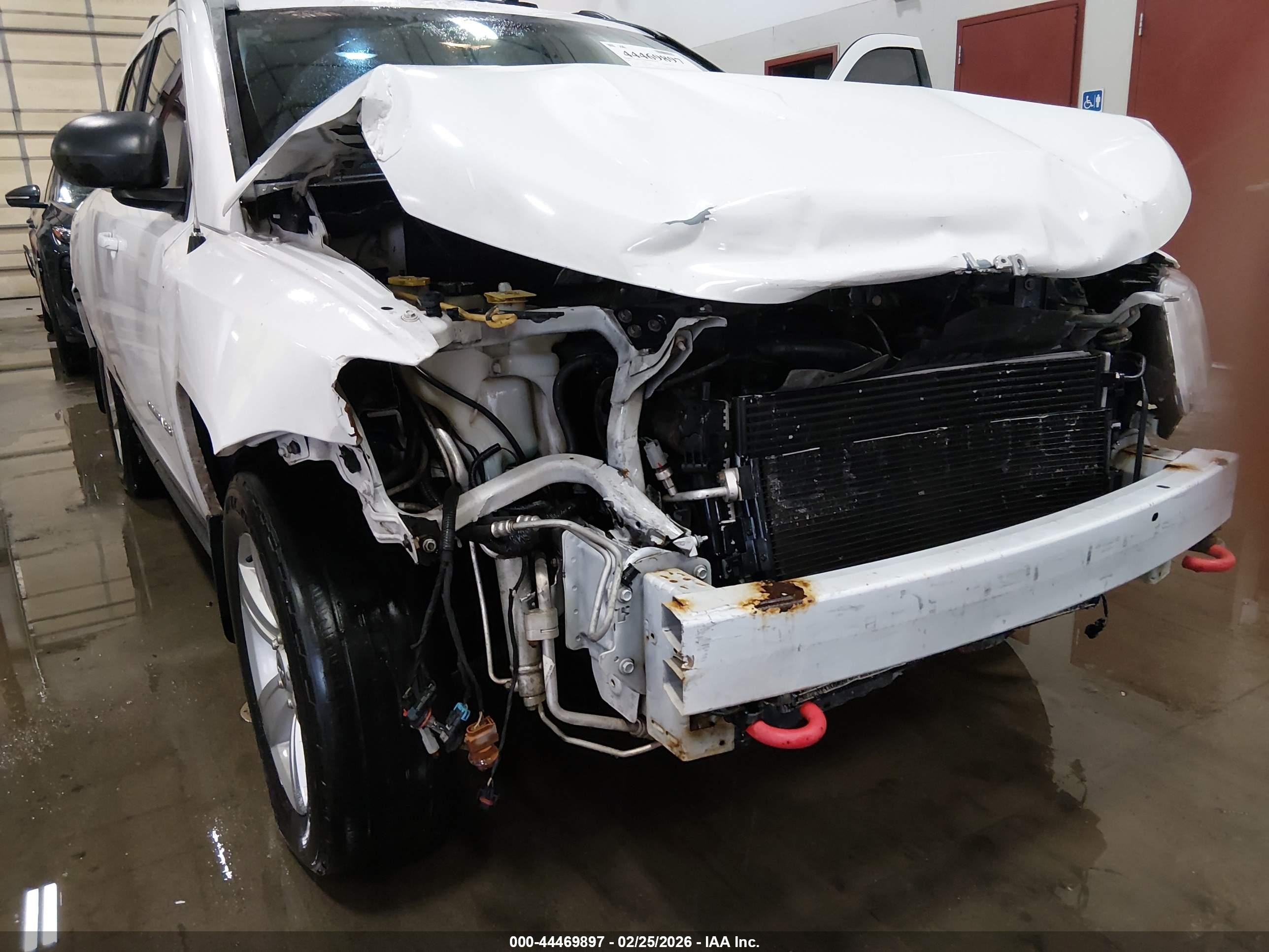 2011 Jeep Compass   White vin: 1J4NF1FBXBD134894