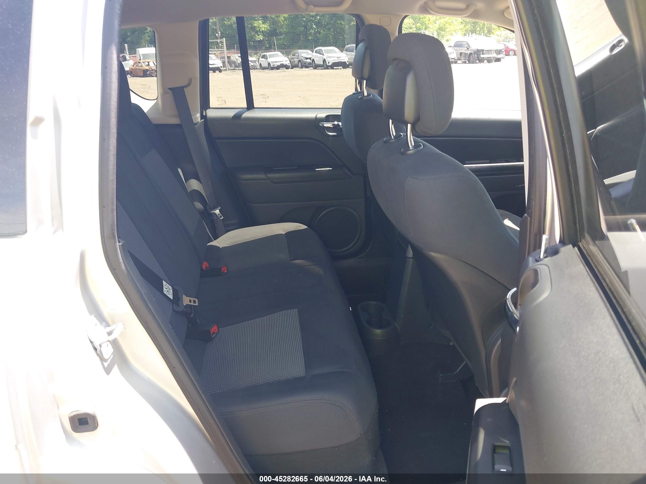 2011 Jeep Compass   Gray vin: 1J4NF1FBXBD188874