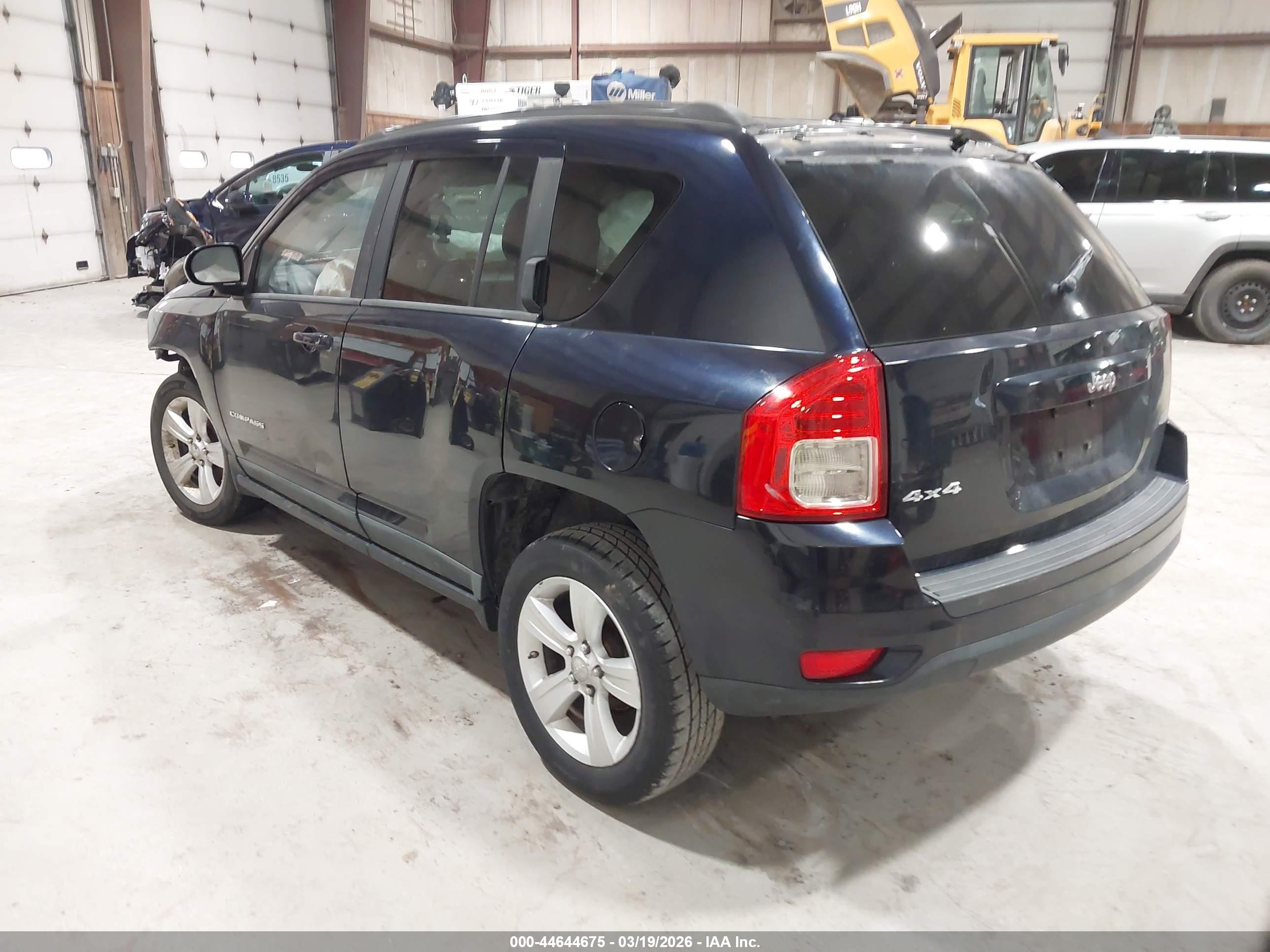 2011 Jeep Compass   Blue vin: 1J4NF1FBXBD193797