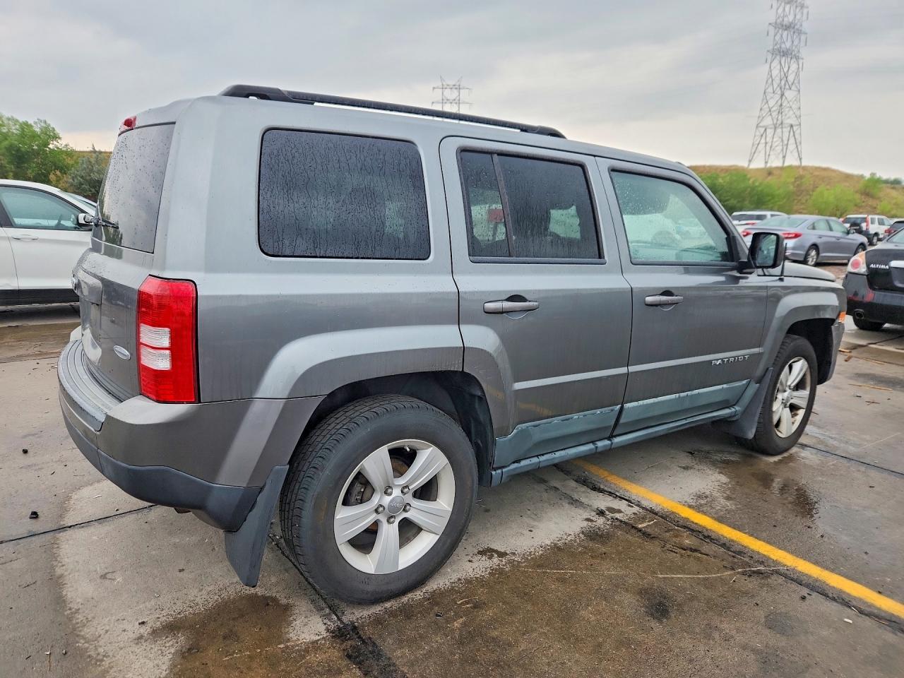 2011 Jeep Patriot Sport Gray vin: 1J4NF1GB9BD244155