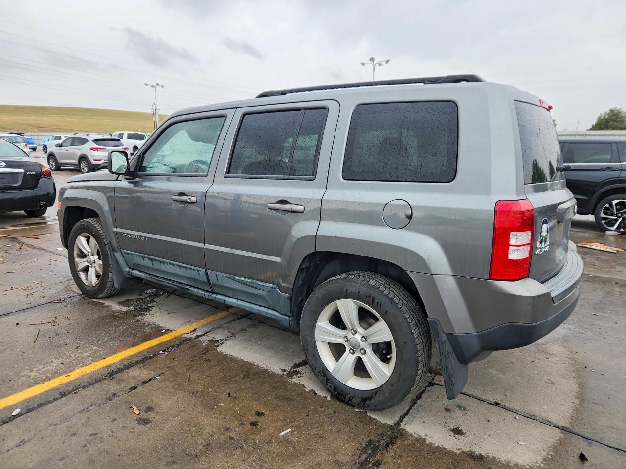 2011 Jeep Patriot Sport Gray vin: 1J4NF1GB9BD244155