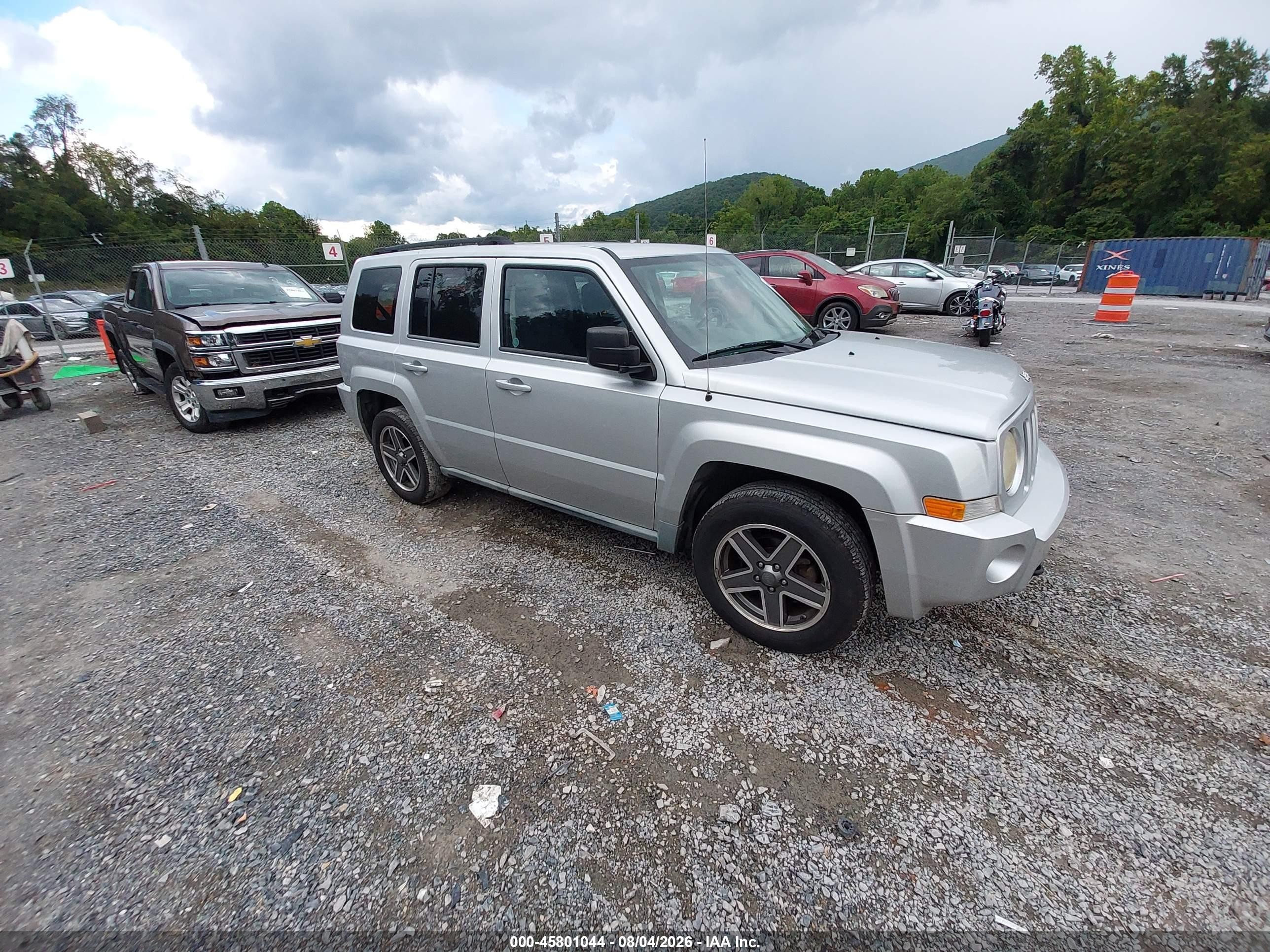 2010 Jeep Patriot Sport Silver vin: 1J4NF2GB4AD512596