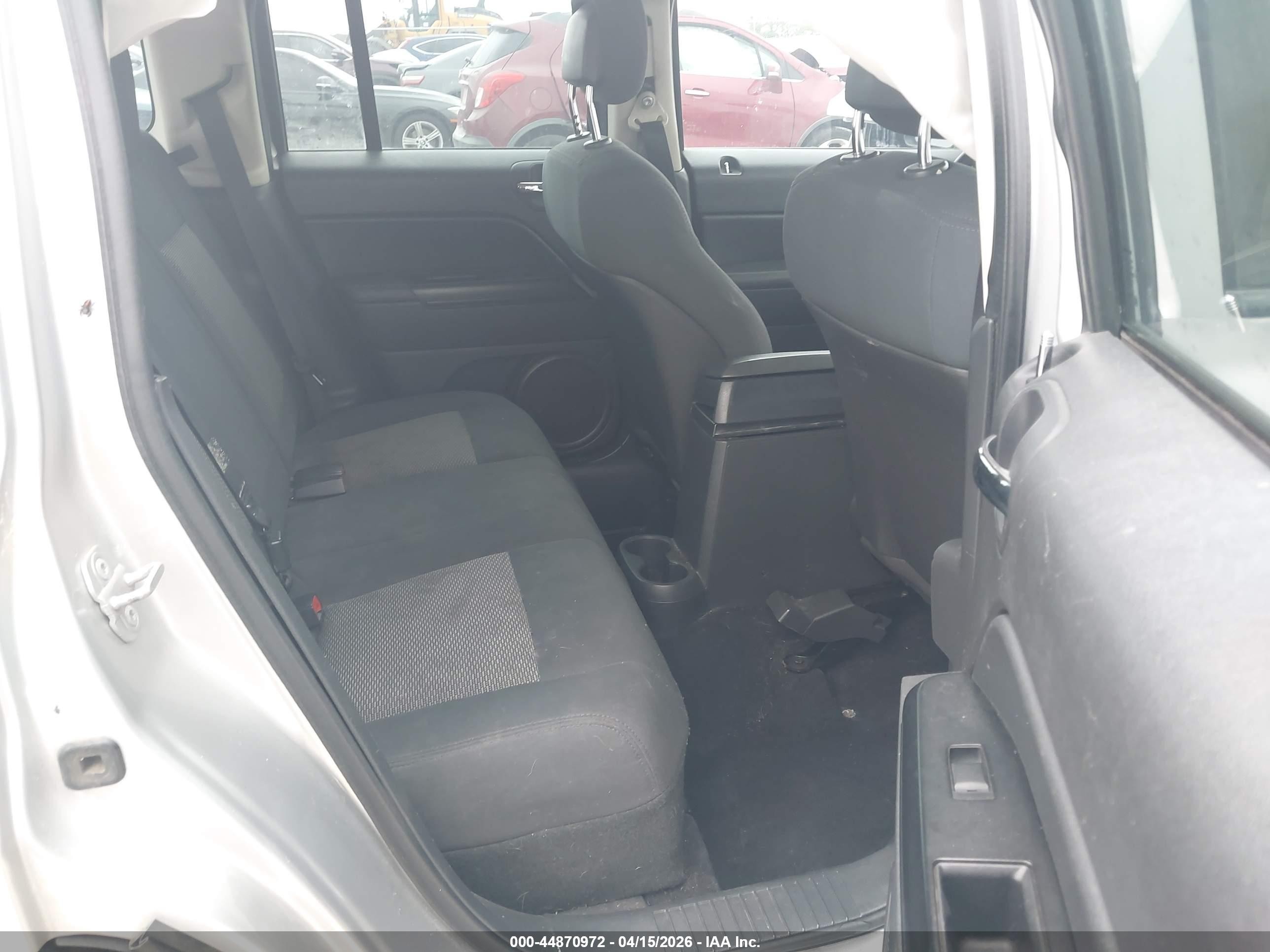 2010 Jeep Patriot Sport Silver vin: 1J4NF2GB4AD537689
