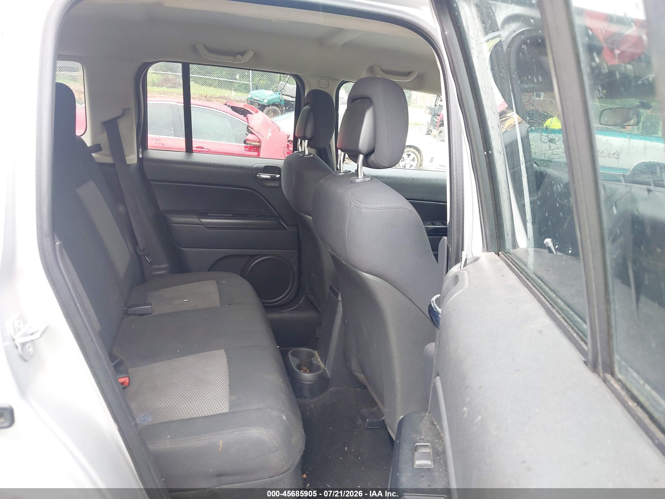 2010 Jeep Patriot Sport Silver vin: 1J4NF2GB4AD551804