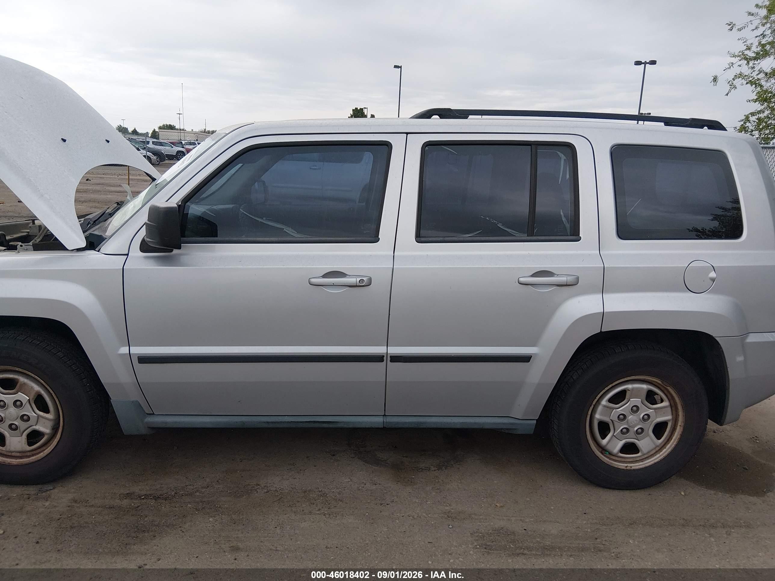 2010 Jeep Patriot Sport Silver vin: 1J4NF2GB7AD601210