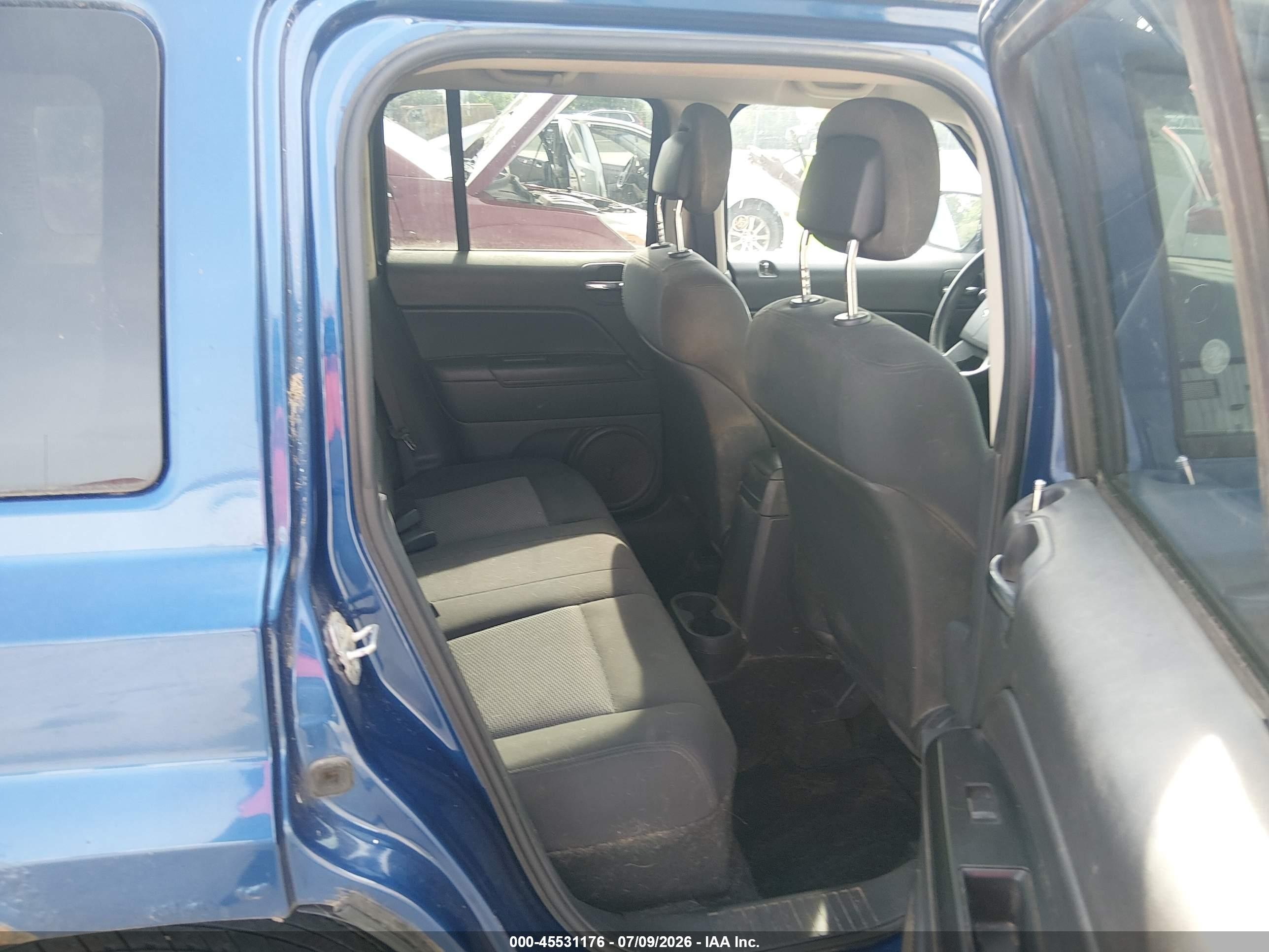 2010 Jeep Patriot Sport Синий vin: 1J4NF2GB8AD507059