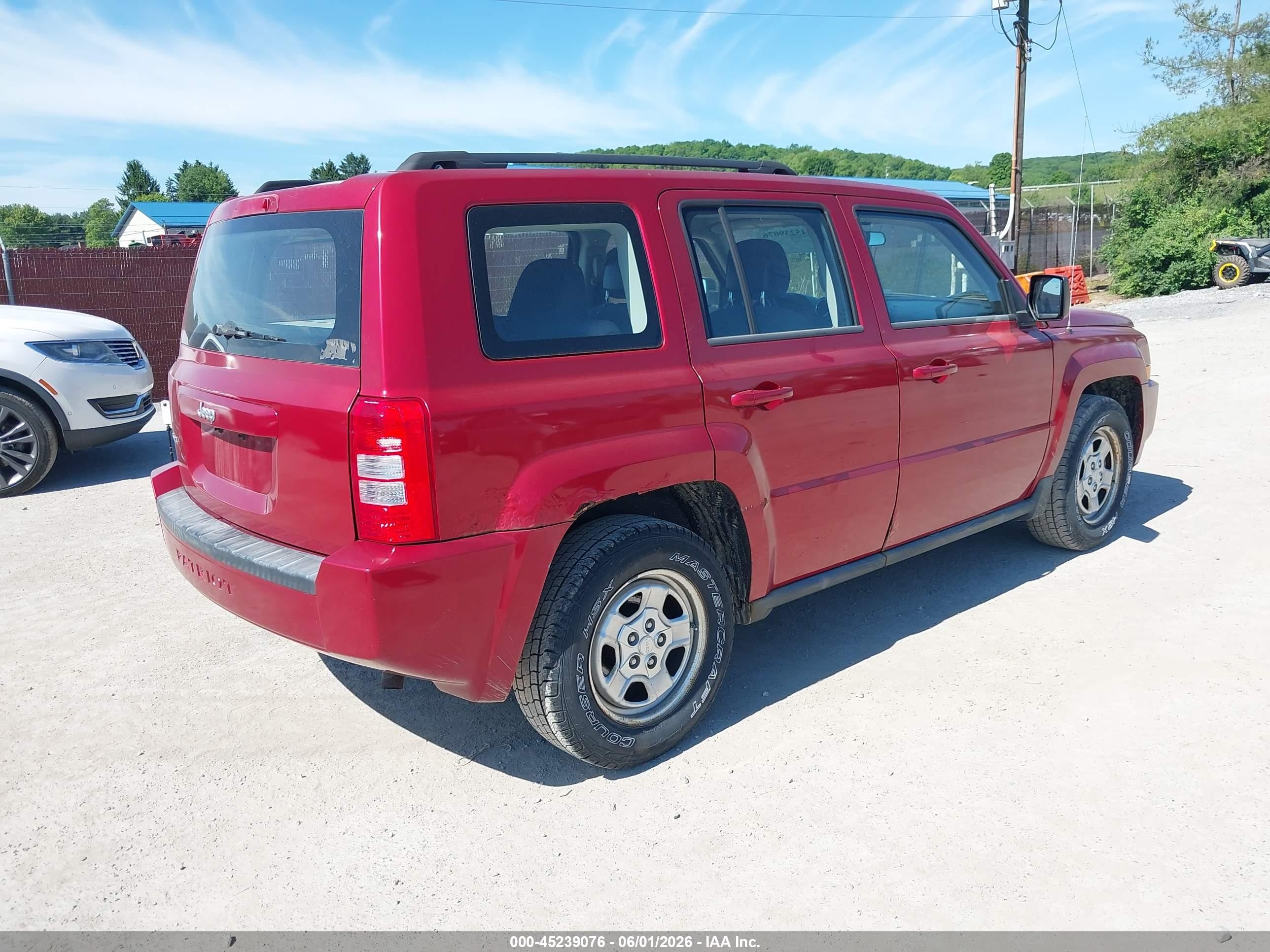 2010 Jeep Patriot Sport Red vin: 1J4NF2GB8AD629095
