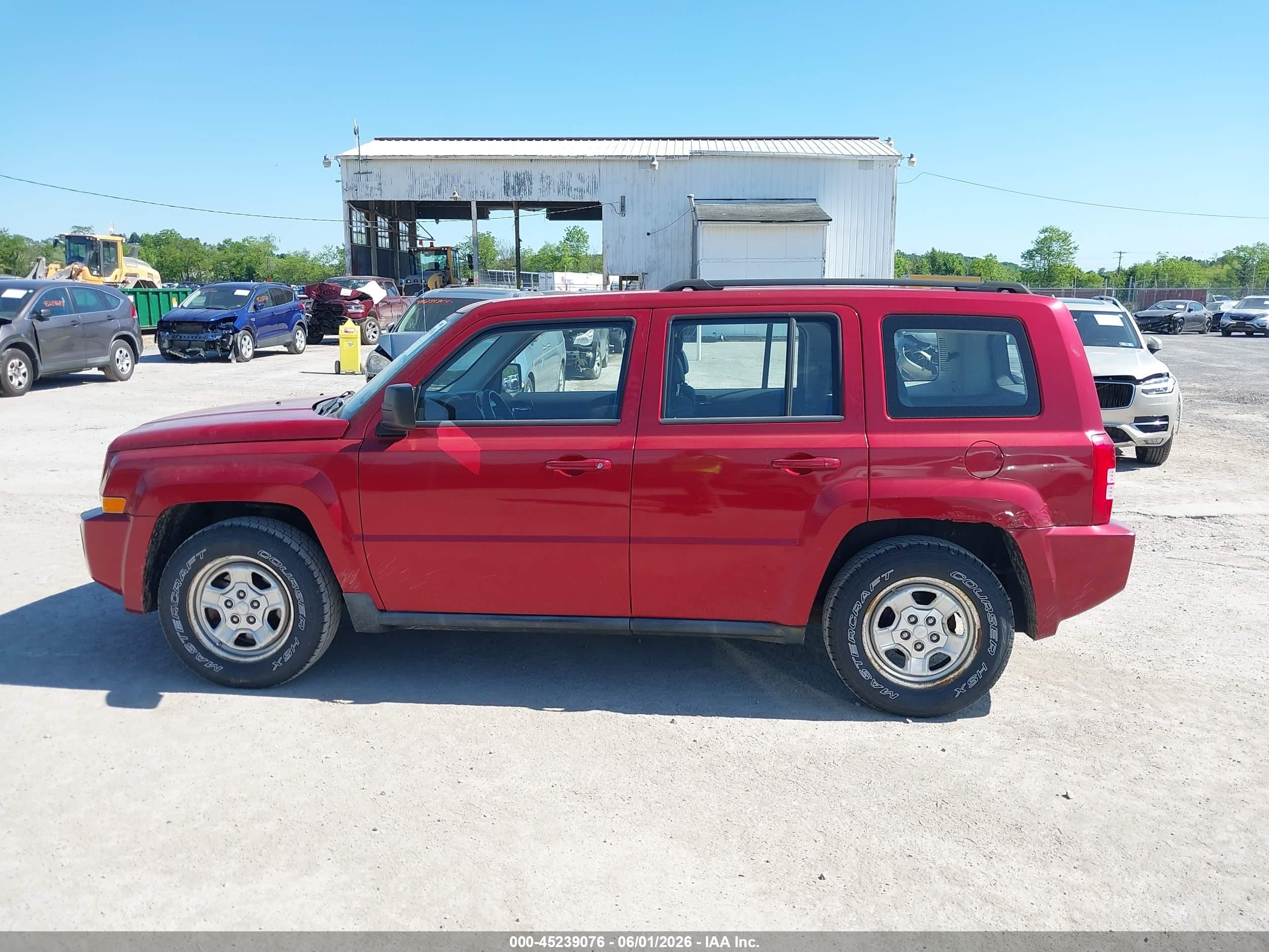 2010 Jeep Patriot Sport Red vin: 1J4NF2GB8AD629095