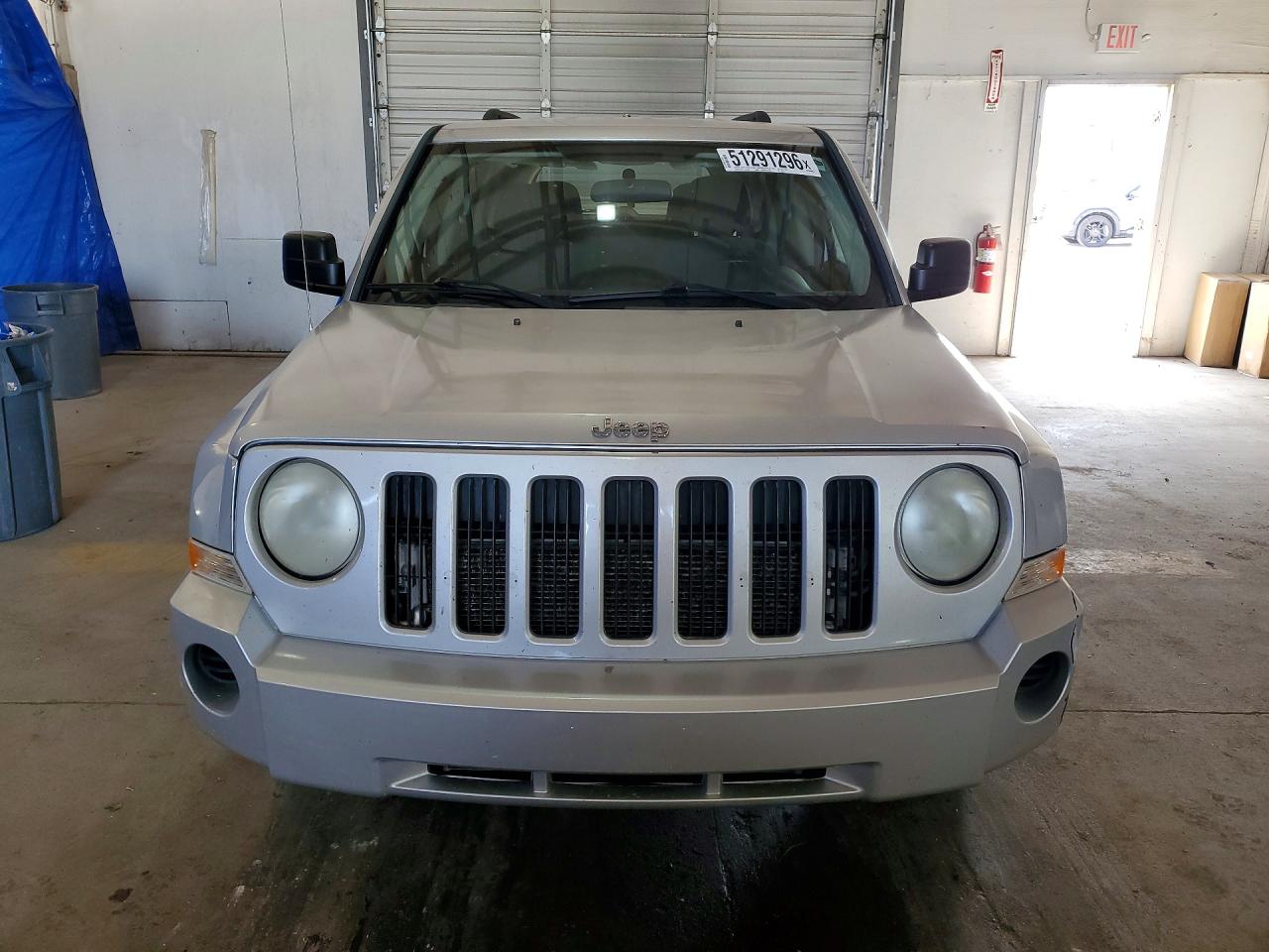 2010 Jeep Patriot Sport Серебряный vin: 1J4NF2GB8AD655423