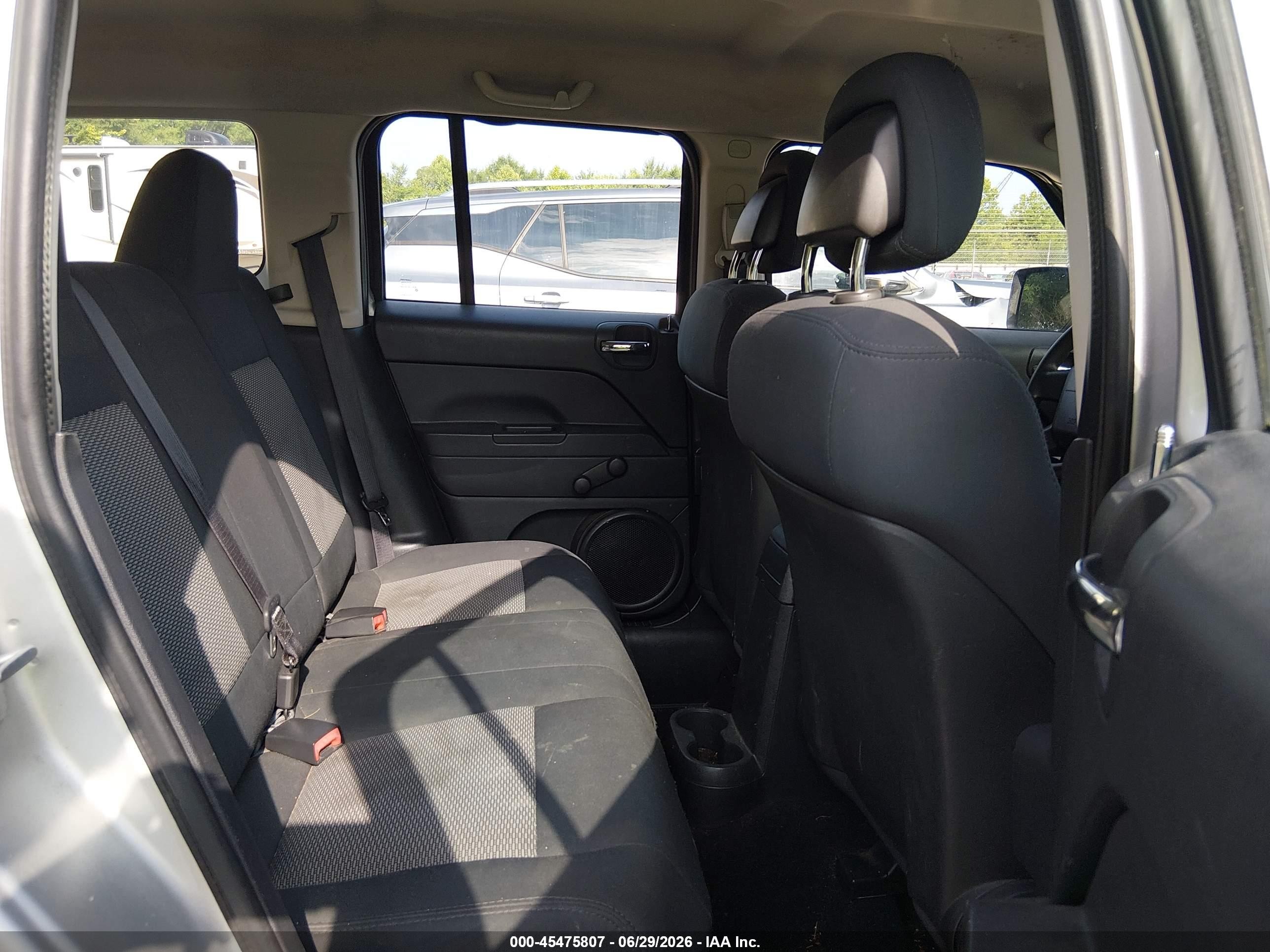 2010 Jeep Patriot Sport Silver vin: 1J4NF2GBXAD572754