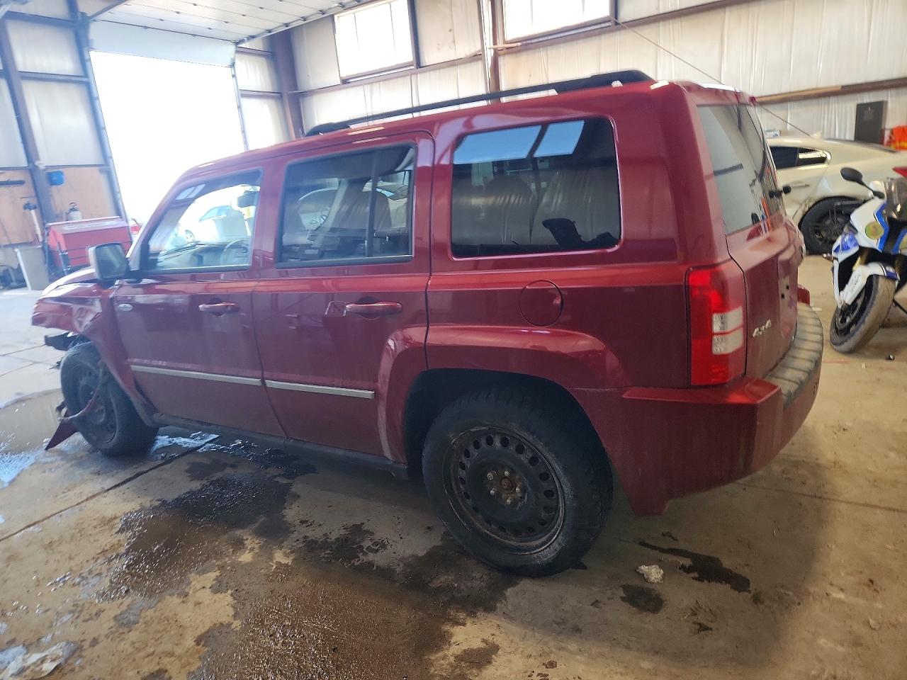 2010 Jeep Patriot Sport Red vin: 1J4NF2GBXAD631561