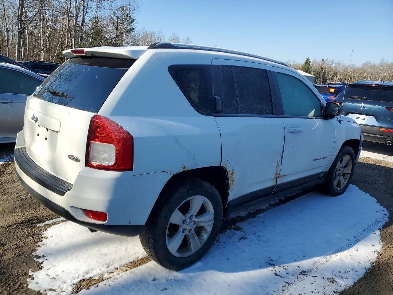 2011 Jeep Compass White vin: 1J4NF4FB0BD136543