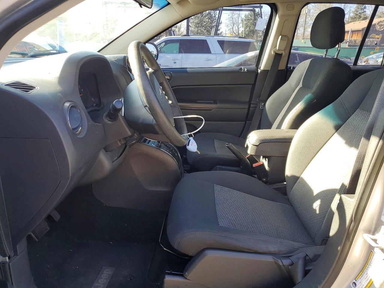 2010 Jeep Compass Sport Silver vin: 1J4NF4FB1AD649475