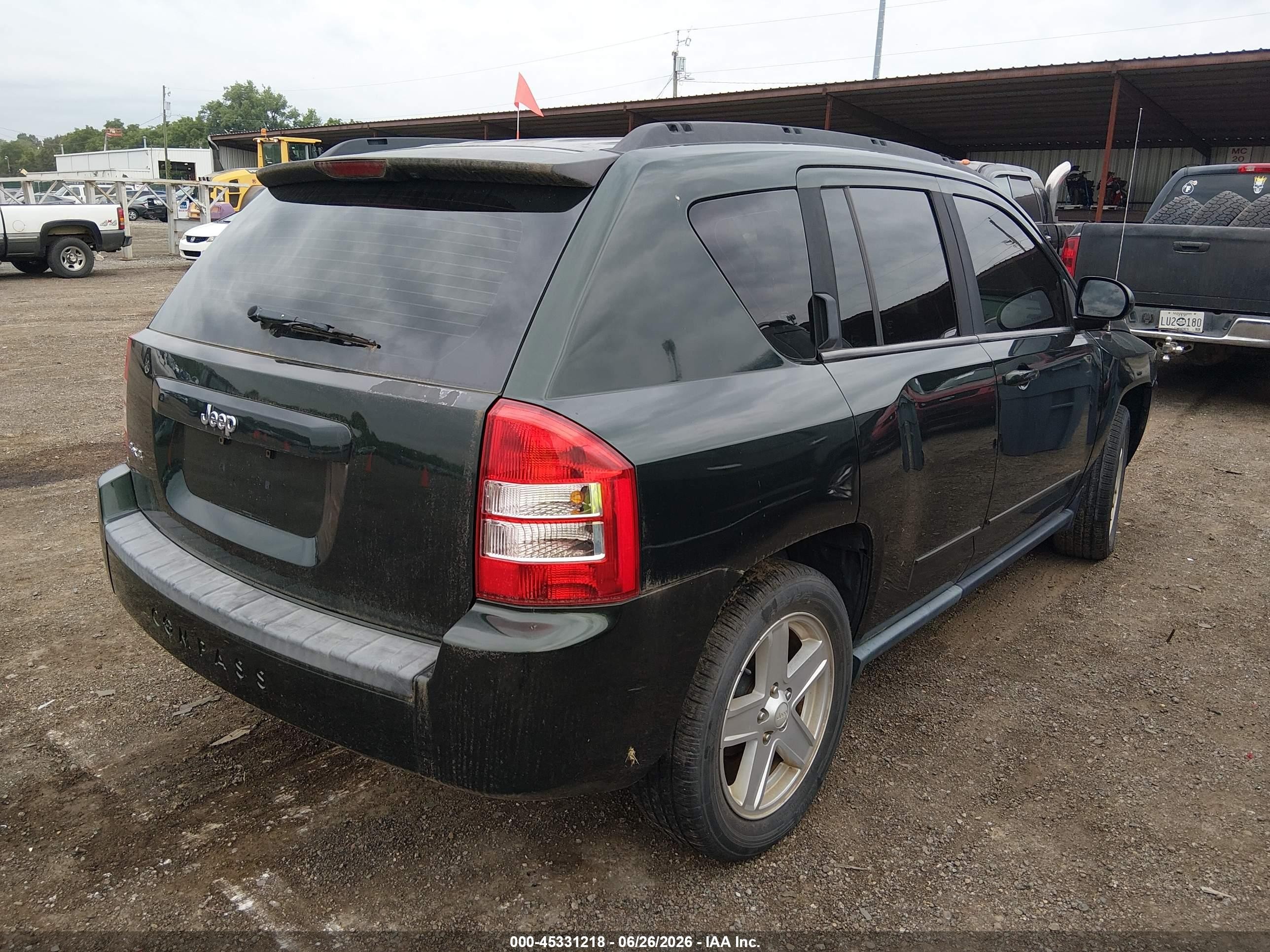 2010 Jeep Compass Sport Зеленый vin: 1J4NF4FB6AD611689