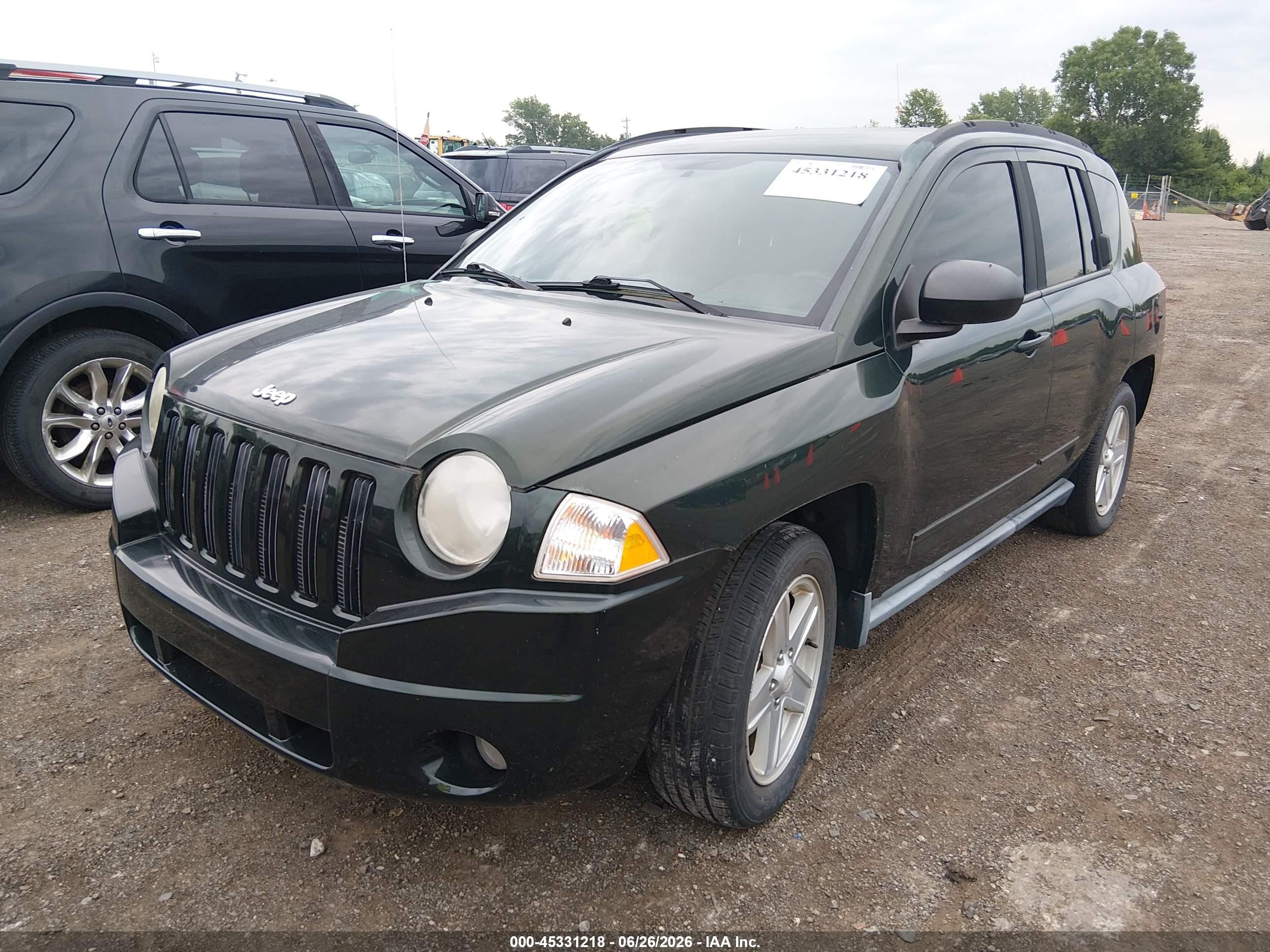 2010 Jeep Compass Sport Зеленый vin: 1J4NF4FB6AD611689
