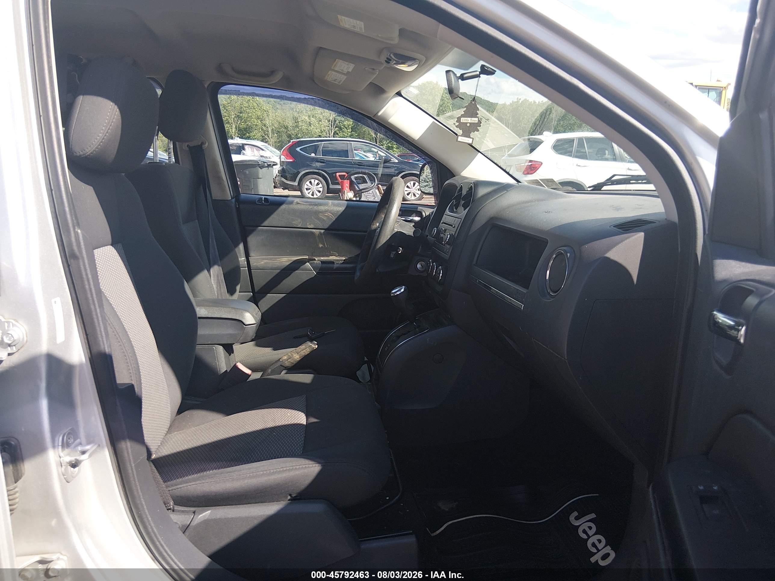 2010 Jeep Compass Sport Silver vin: 1J4NF4FB8AD591512