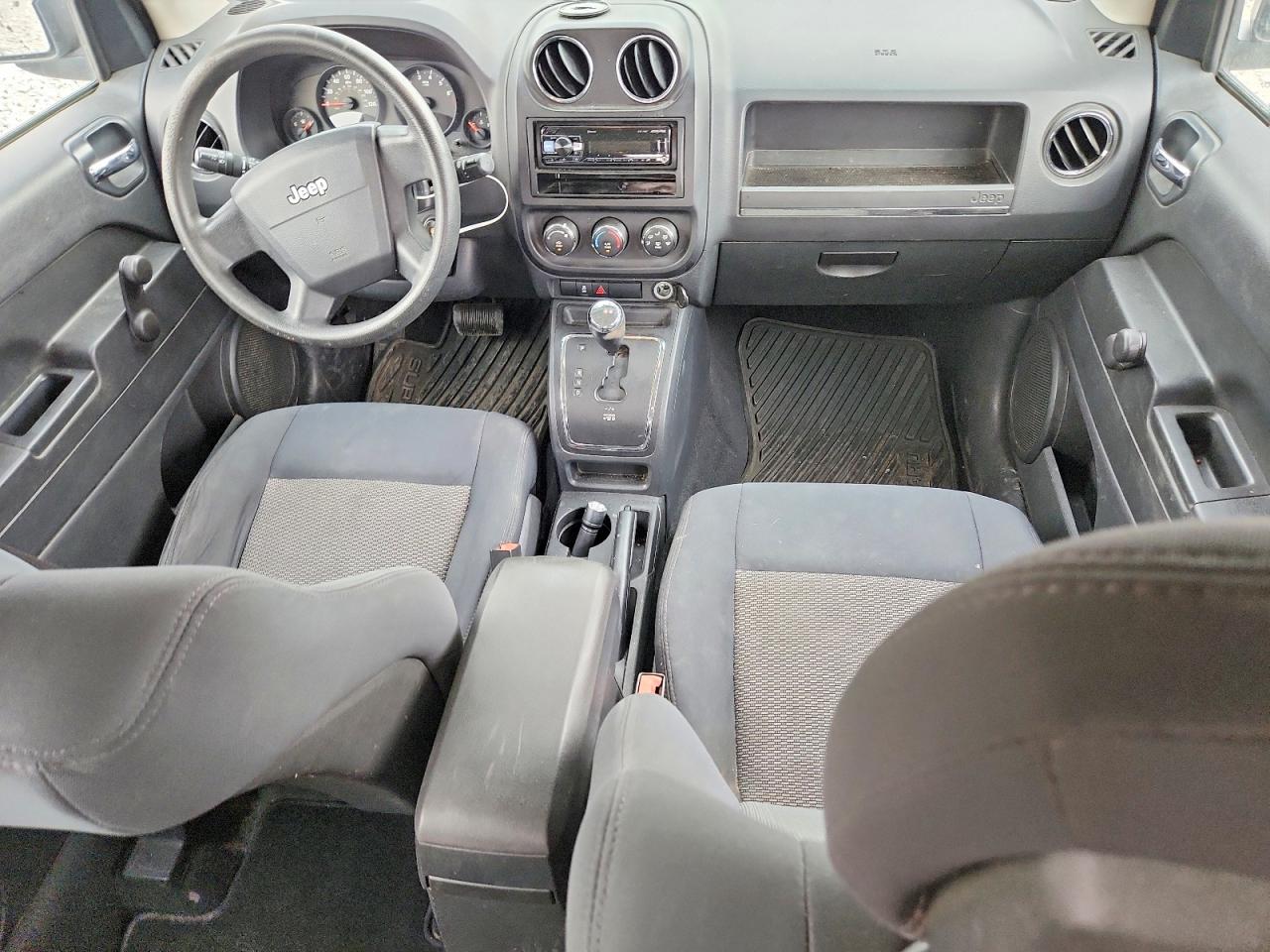 2010 Jeep Compass Sport Silver vin: 1J4NF4FB9AD512655