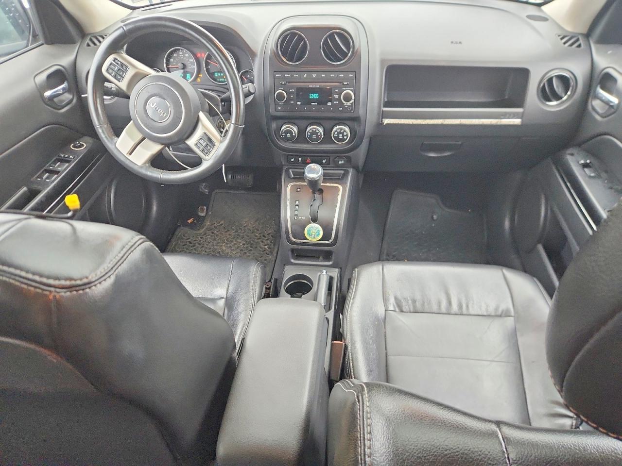 2011 Jeep Patriot Latitude Gray vin: 1J4NF4GB5BD233607