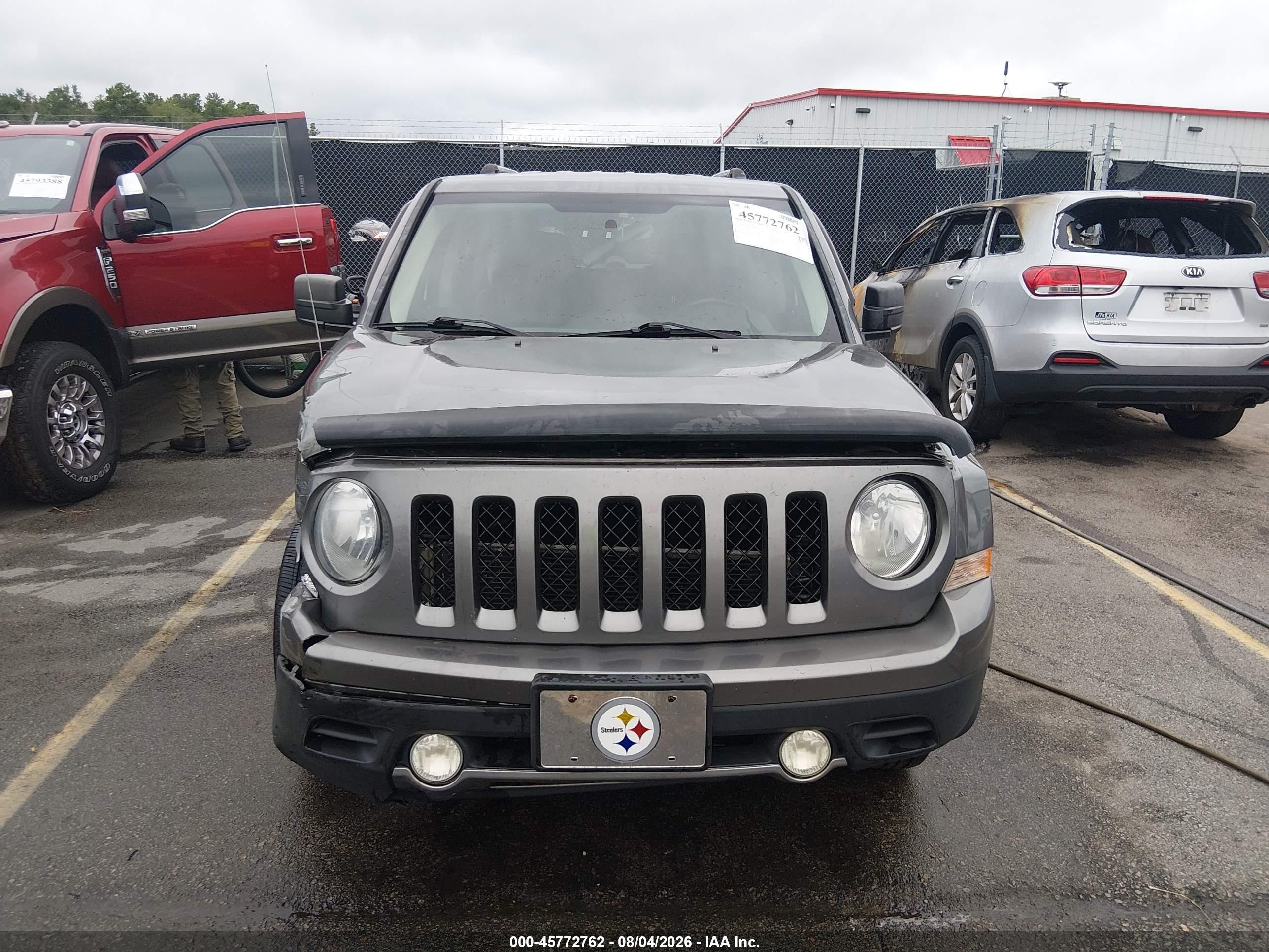 2011 Jeep Patriot Latitude X Gray vin: 1J4NF4GB5BD245031