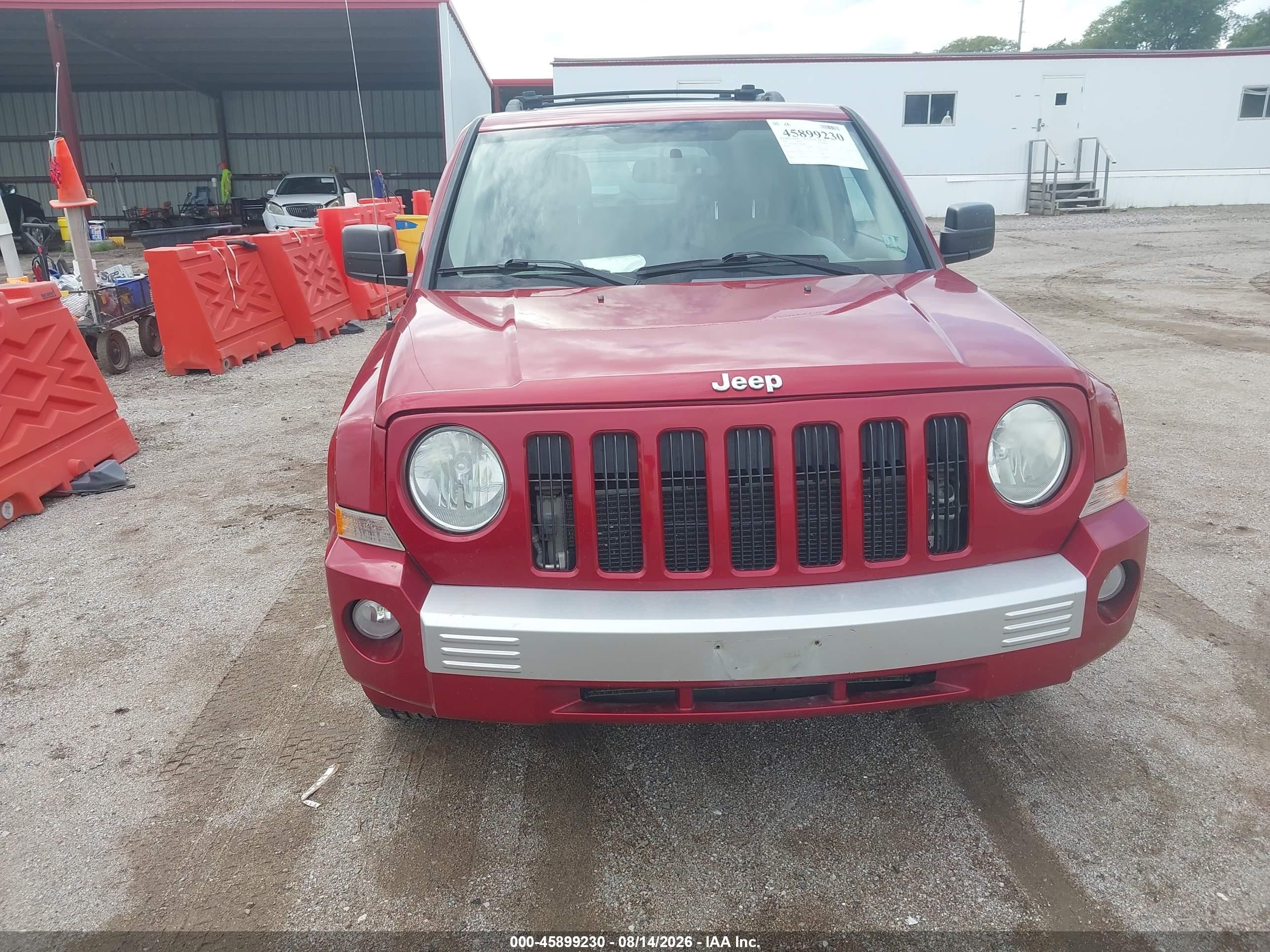 2010 Jeep Patriot Limited Red vin: 1J4NF4GB8AD500608