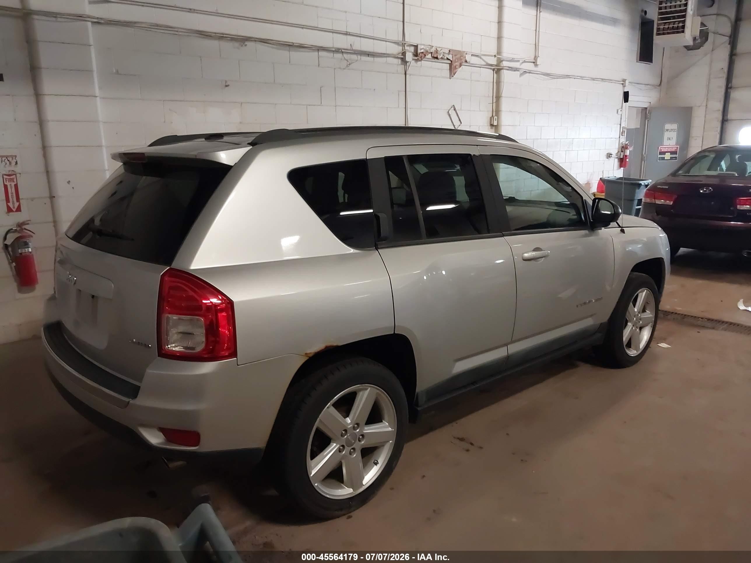 2011 Jeep Compass Limited Gray vin: 1J4NF5FB7BD248052