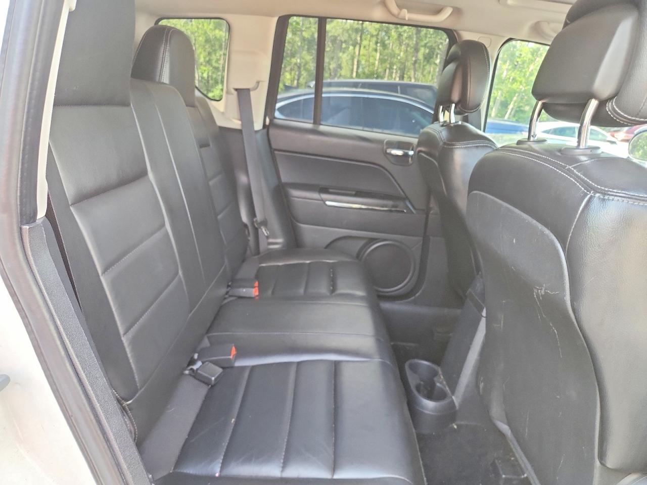 2010 Jeep Compass Limited Белый vin: 1J4NF5FB8AD563277