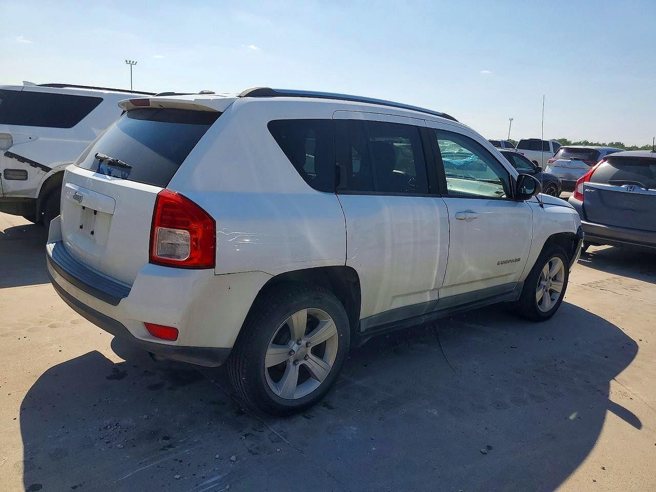 2011 Jeep Compass Sport White vin: 1J4NT1FA0BD290376