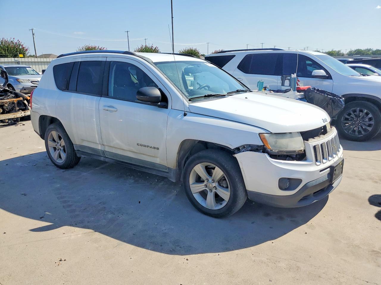 2011 Jeep Compass Sport White vin: 1J4NT1FA0BD290376