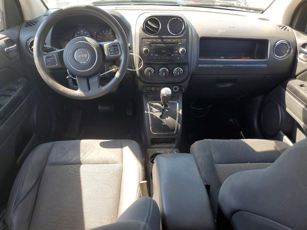 2011 Jeep Compass Sport White vin: 1J4NT1FA0BD290376