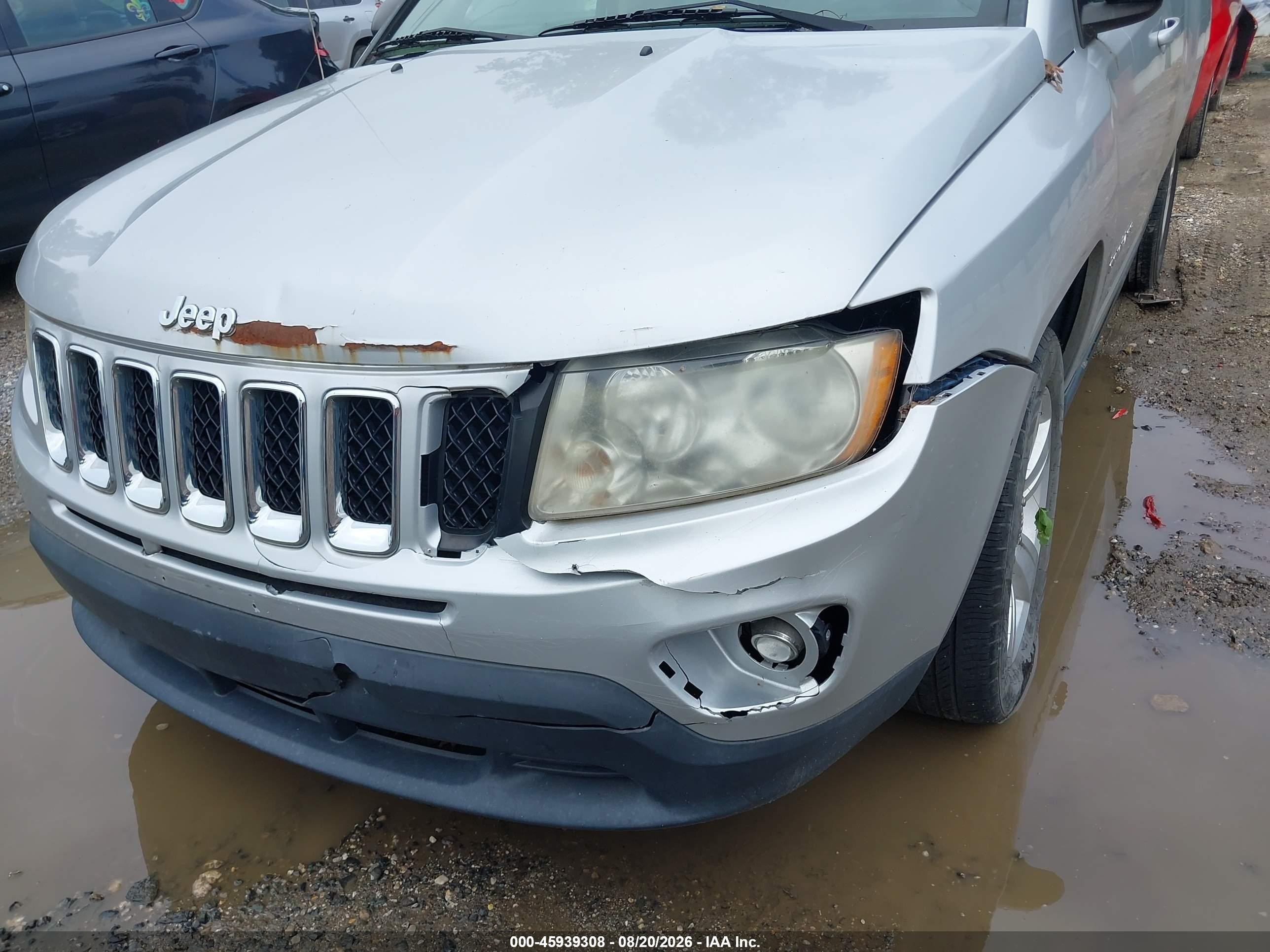 2011 Jeep Compass   Серебряный vin: 1J4NT1FA1BD246547