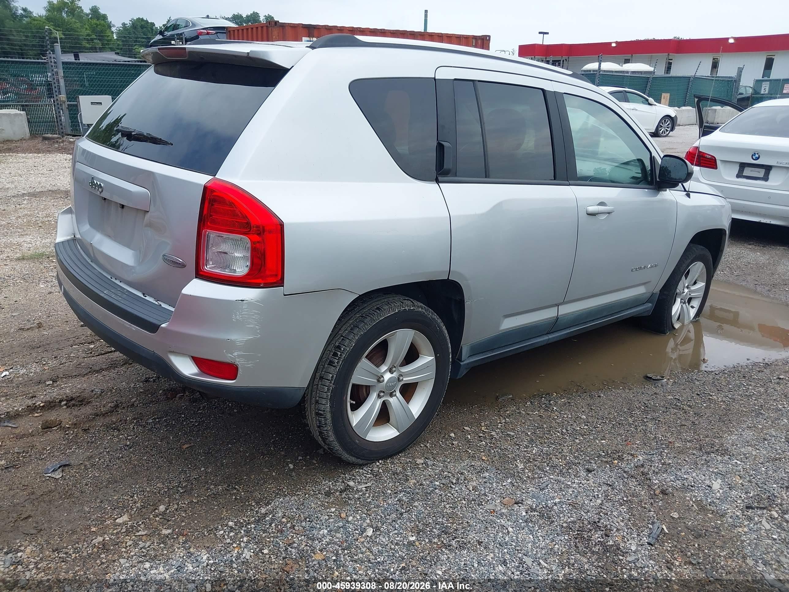 2011 Jeep Compass   Серебряный vin: 1J4NT1FA1BD246547
