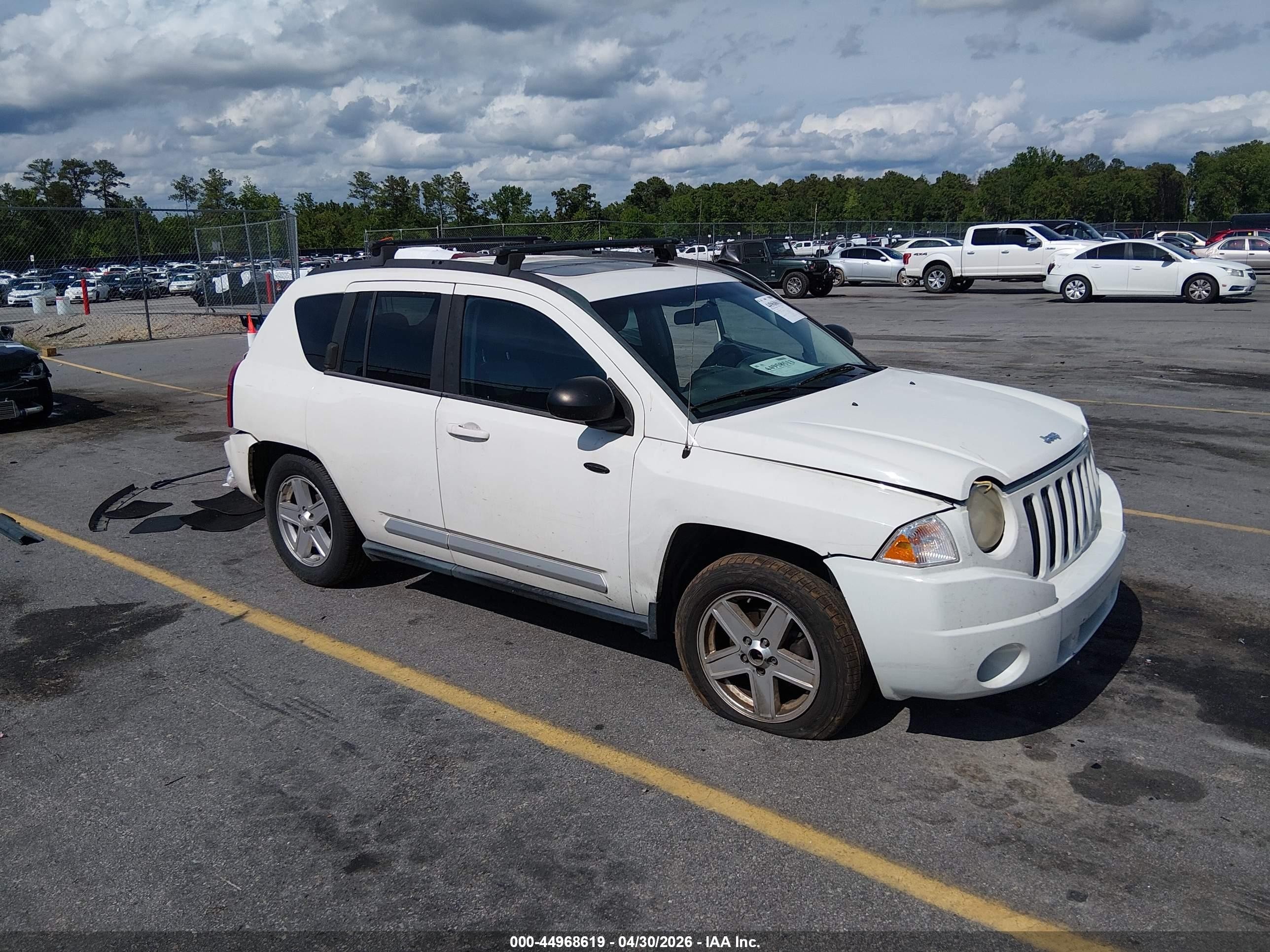 2010 Jeep Compass Sport White vin: 1J4NT1FA2AD621716