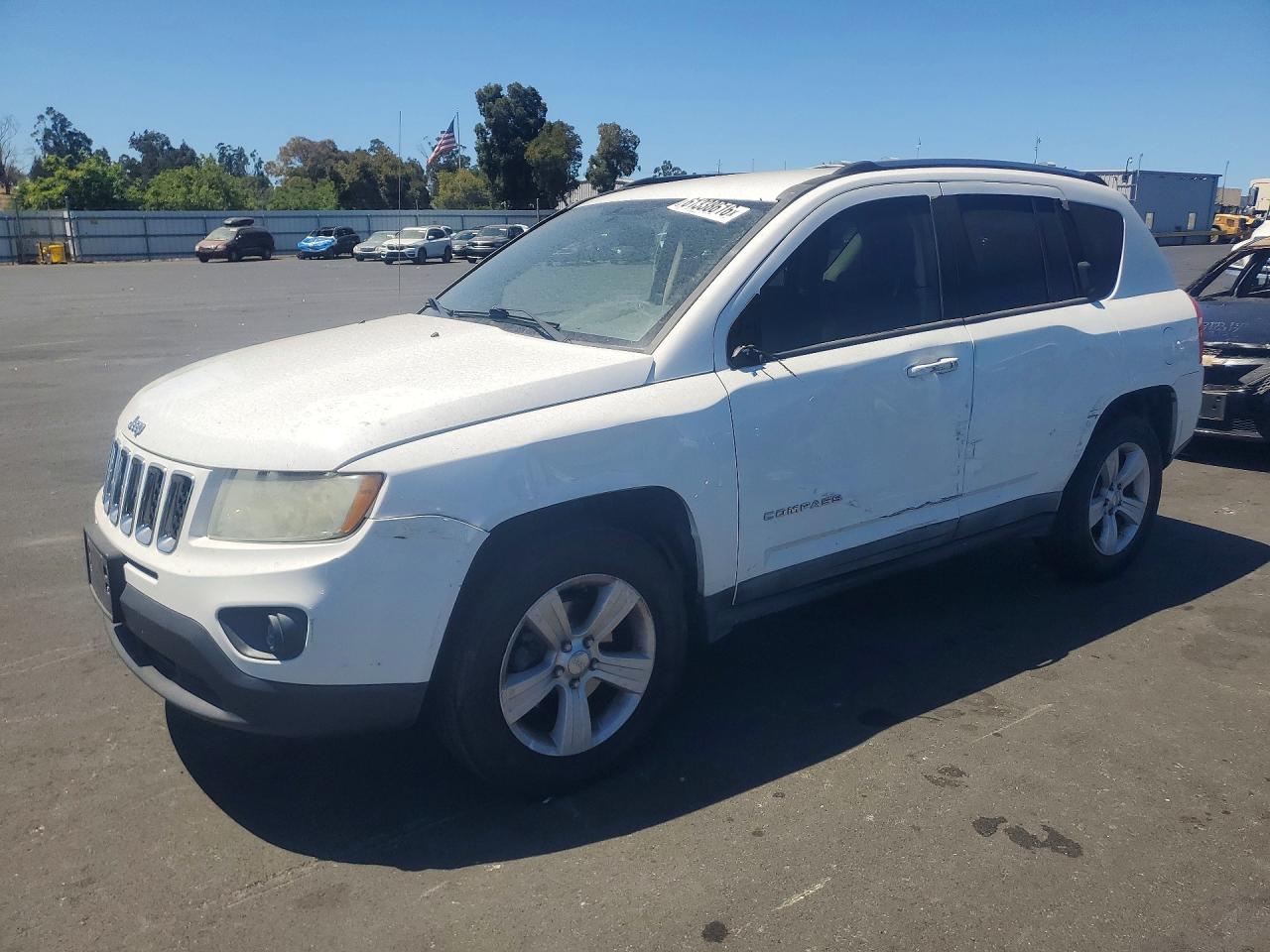2011 Jeep Compass Sport White vin: 1J4NT1FA2BD195592
