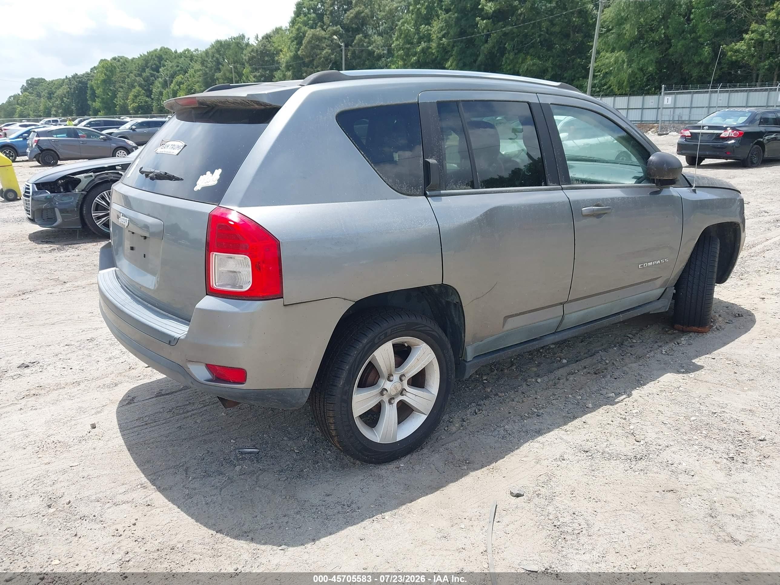 2011 Jeep Compass   Gray vin: 1J4NT1FA2BD252891