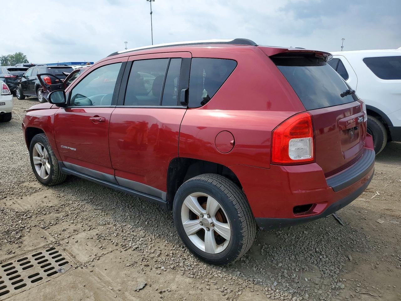 2011 Jeep Compass Sport Красный vin: 1J4NT1FA3BD139435