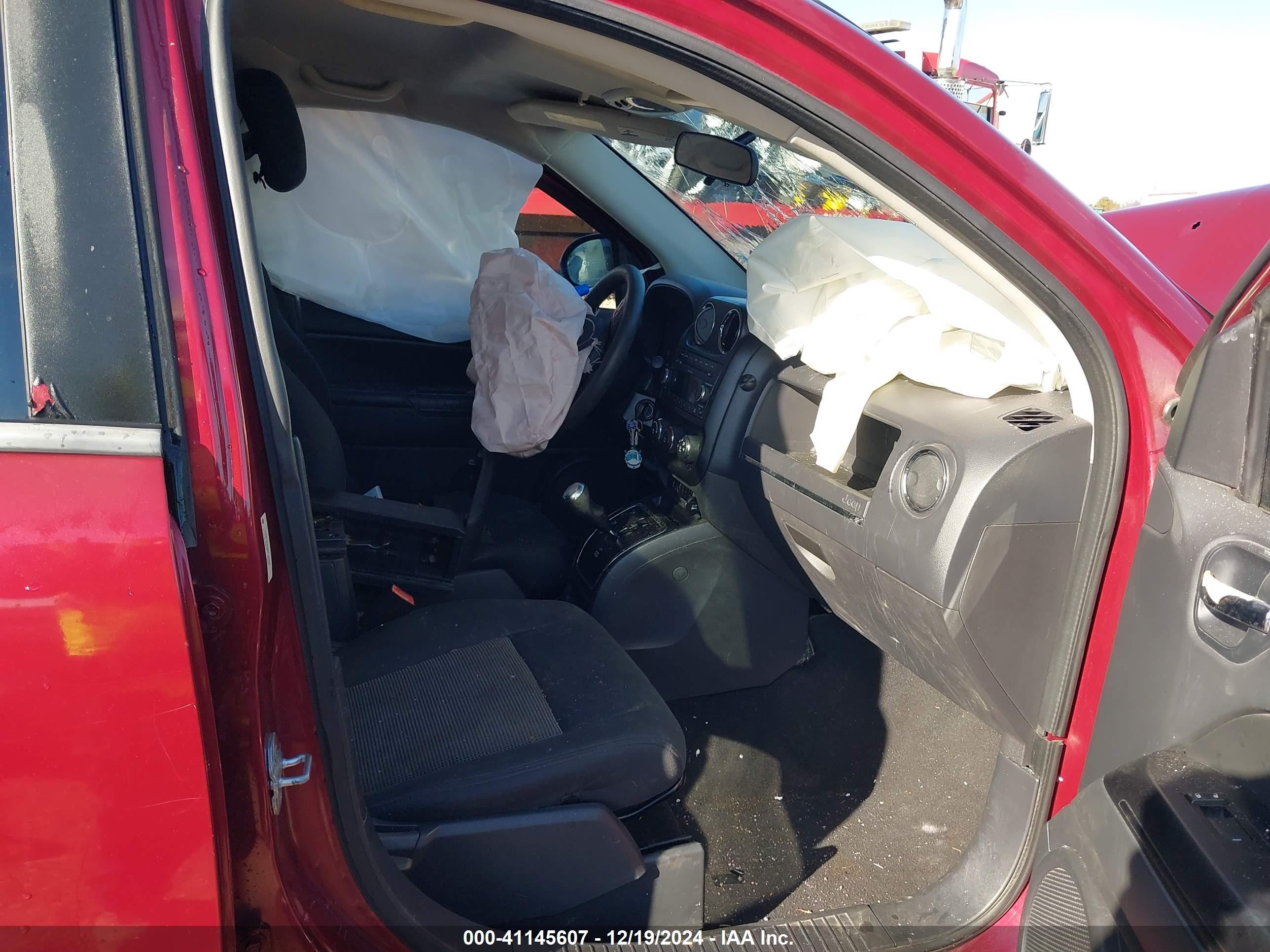 2011 Jeep Compass   Красный vin: 1J4NT1FA4BD170564