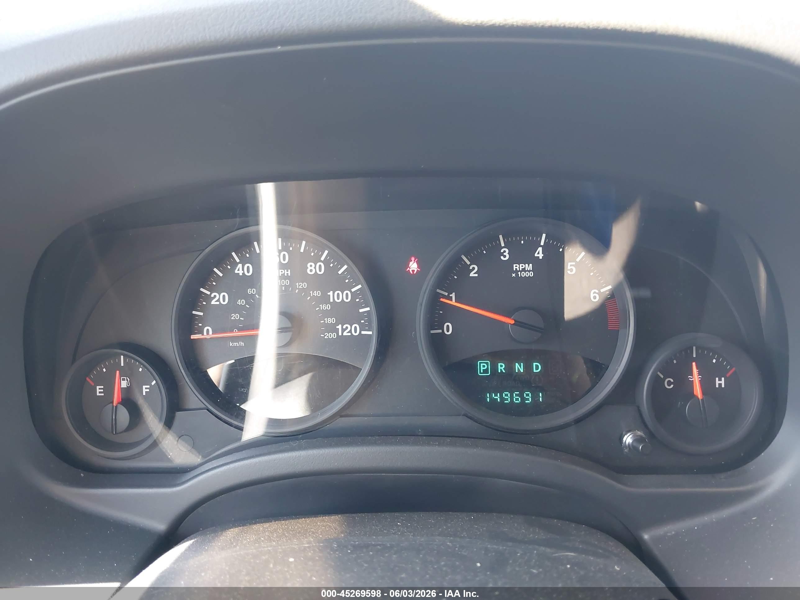 2010 Jeep Compass Latitude Оранжевый vin: 1J4NT1FA5AD625498