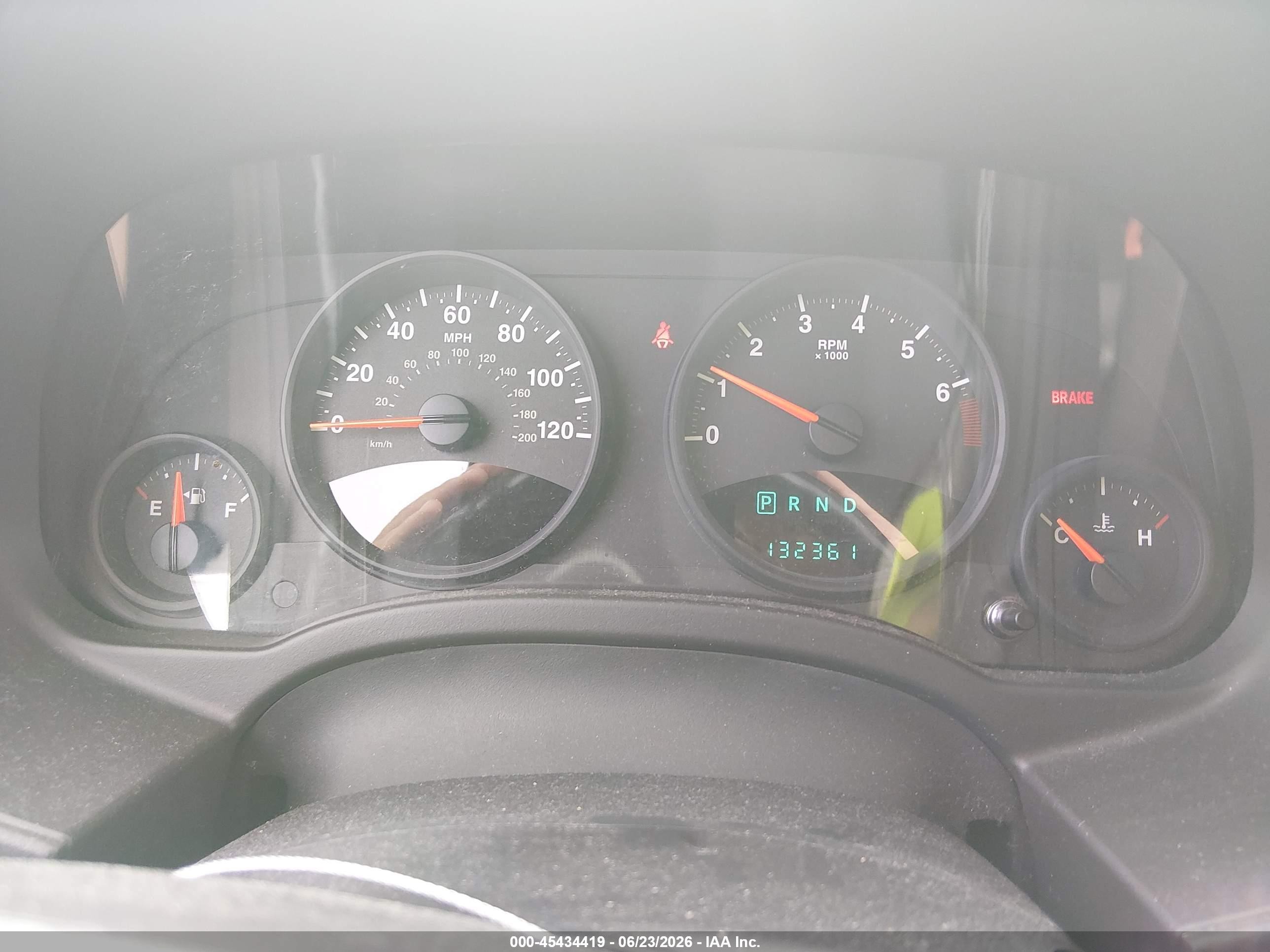 2010 Jeep Compass Latitude Gray vin: 1J4NT1FA7AD671981