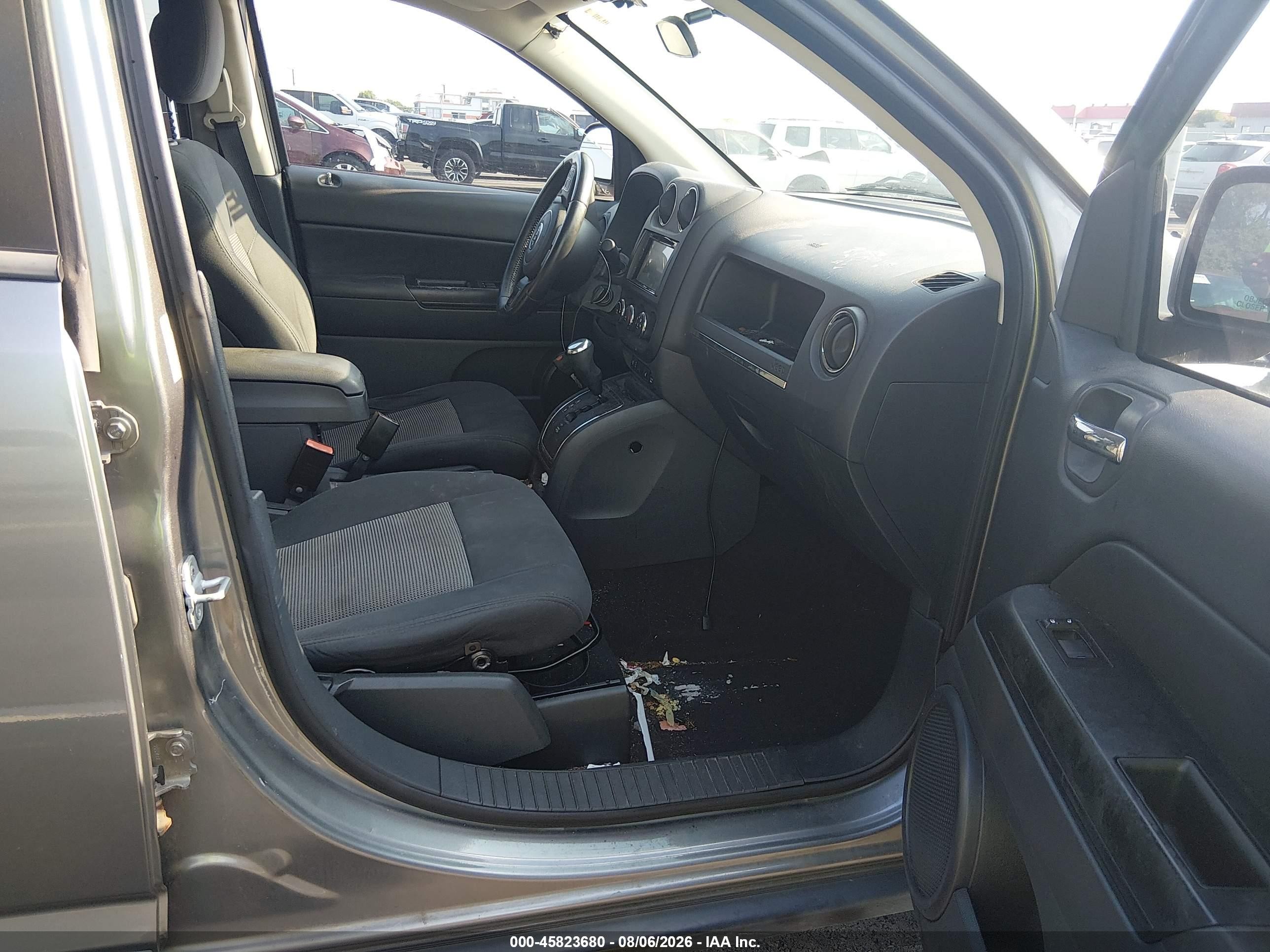 2011 Jeep Compass   Gray vin: 1J4NT1FA9BD236428